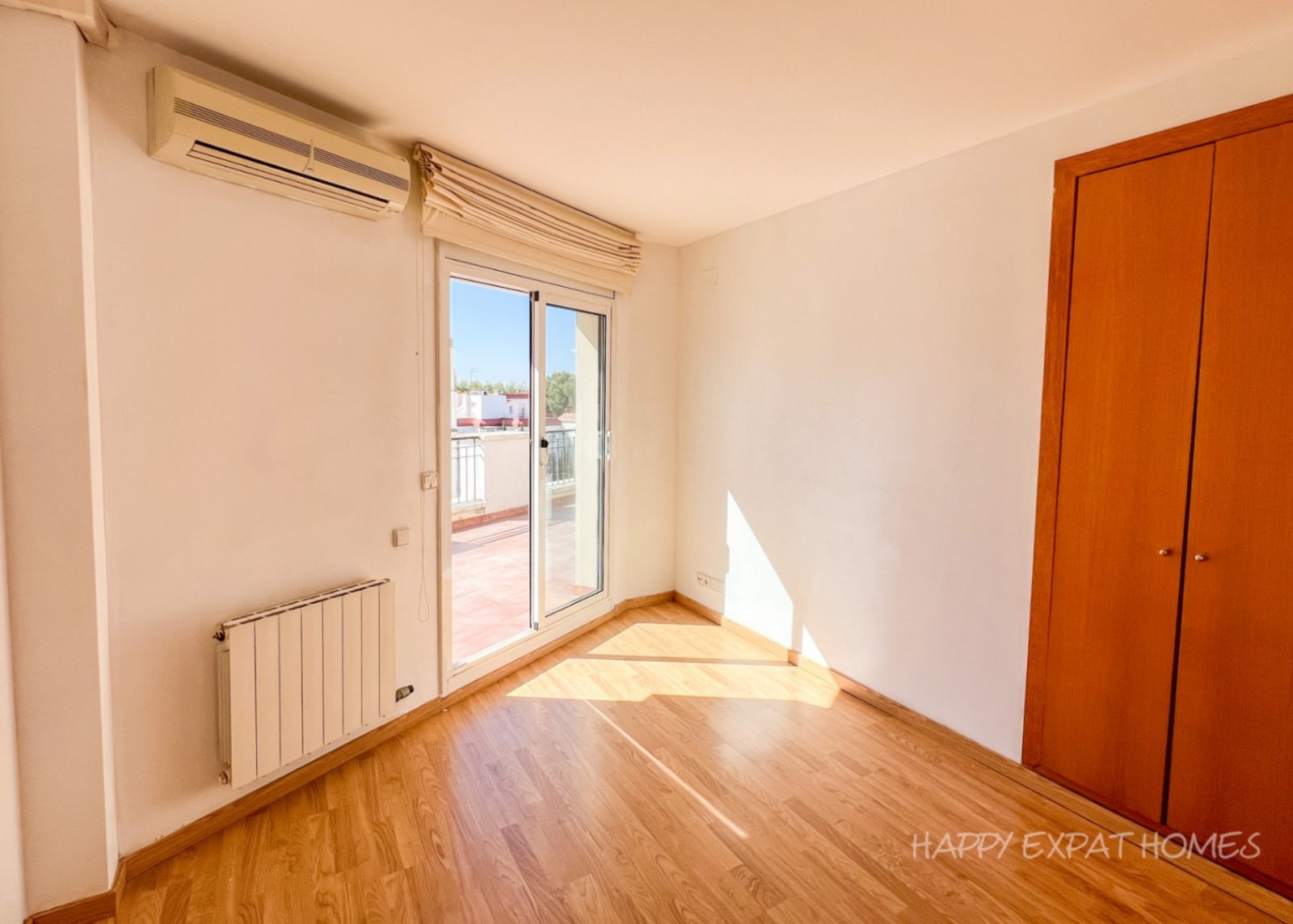 <p class="ql-align-justify">Helle 2-Zimmer-Wohnung mit großer Terrasse</p><p class="ql-align-justify">Diese charmante und sonnige 