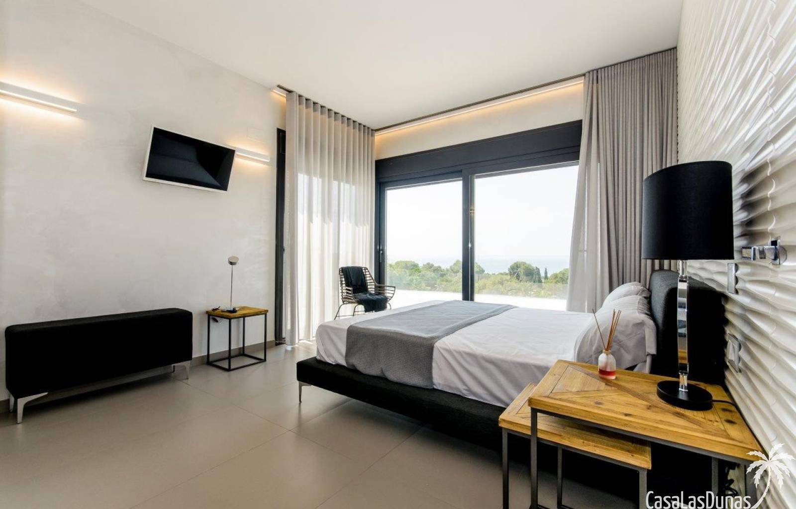  Eine Traumvilla in Traumlage! So viel Platz drinnen und draußen wird Sie überraschen. In diesem exklusiven Wohnprojekt mit großen, strandnahen Grunds