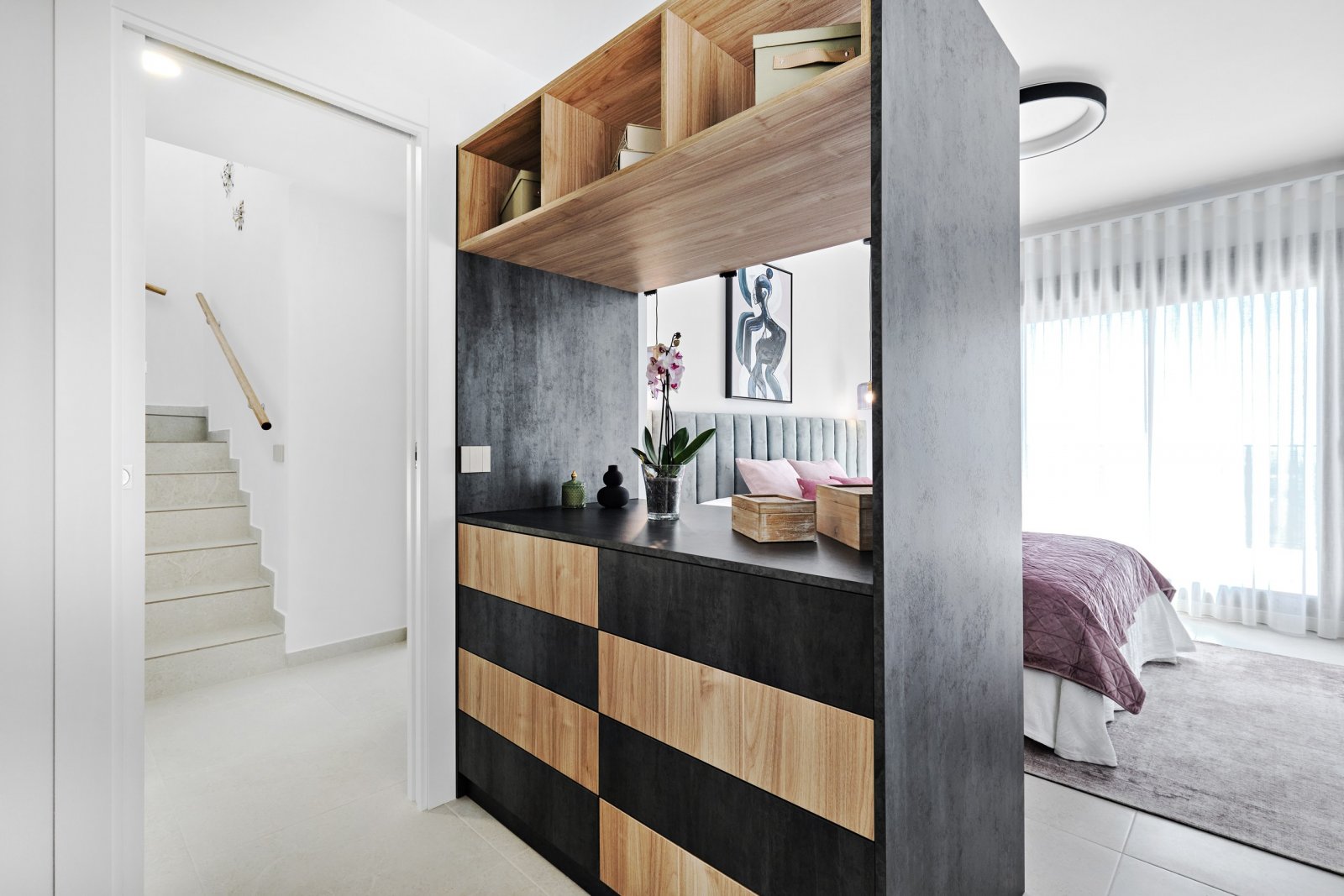  In der charmanten Umgebung von San Miguel de Salinas gelegen, bietet dieser exklusive Wohnkomplex 24 Immobilien, die für diejenigen entworfen wurden,