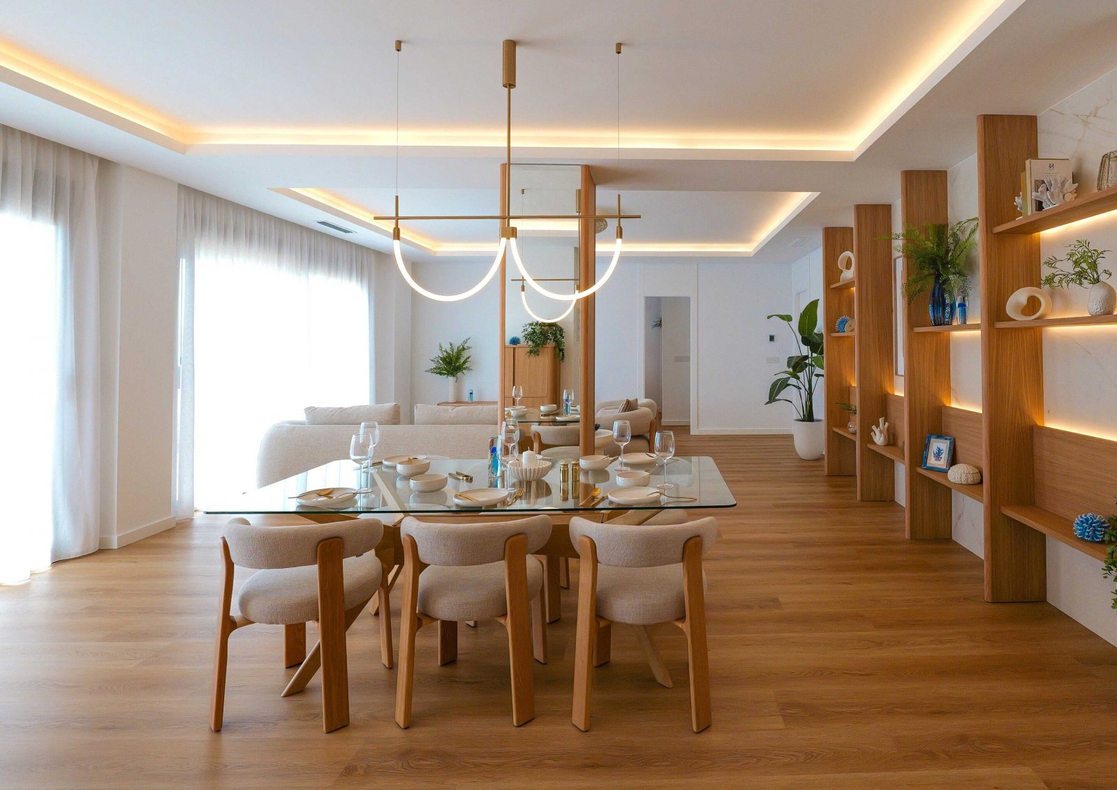  In der exklusiven Gegend von La Manga gelegen, bietet dieser Wohnkomplex ein einzigartiges Wohnerlebnis mit beeindruckendem Meerblick. Mit insgesamt 