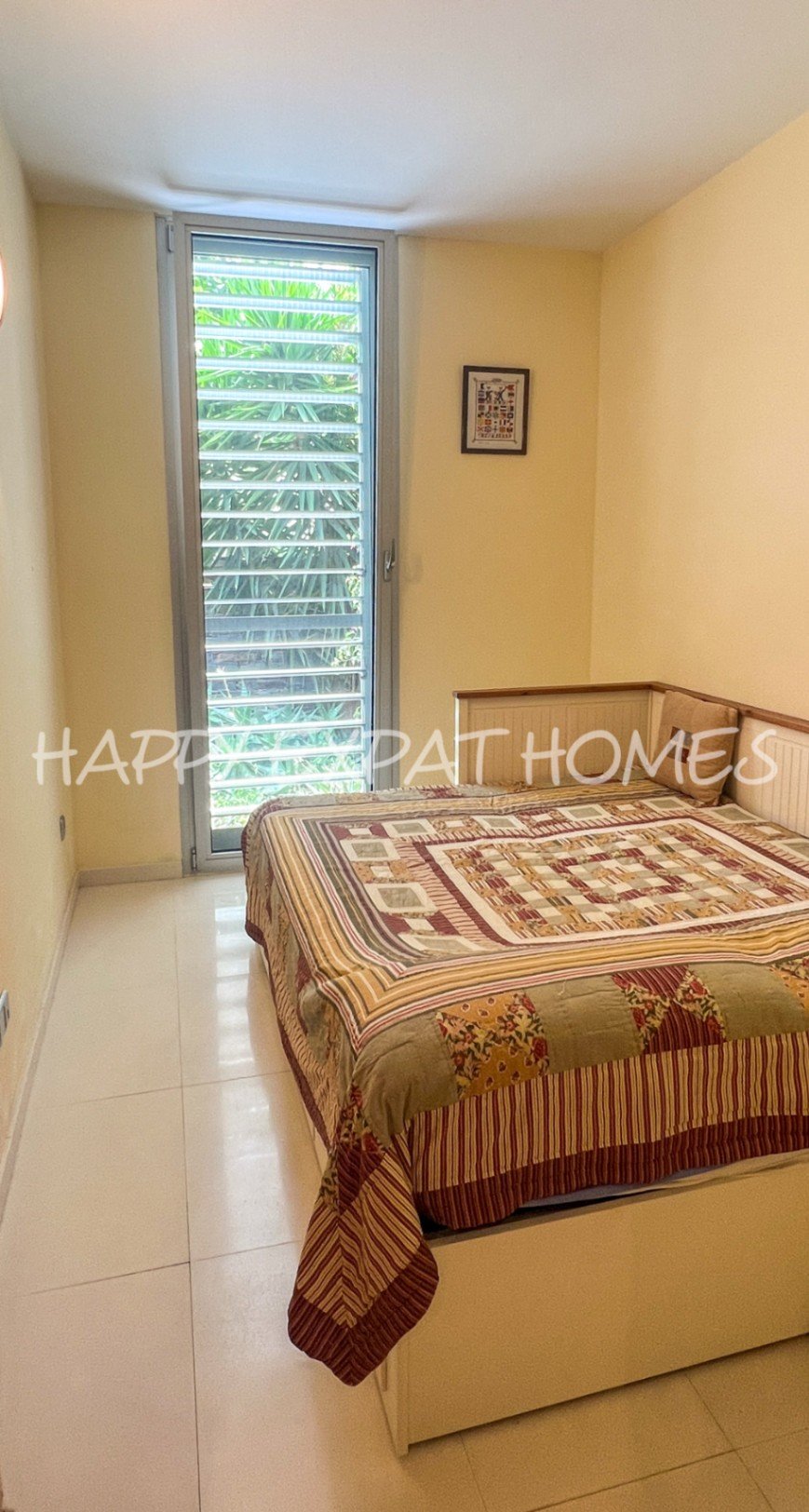 Wir lieben die Urbanisierung Casas del Mar, und dieses Duplex mit fünf Schlafzimmern und seiner wunderbaren Terrasse wird Ihr Herz stehlen.Von der ge