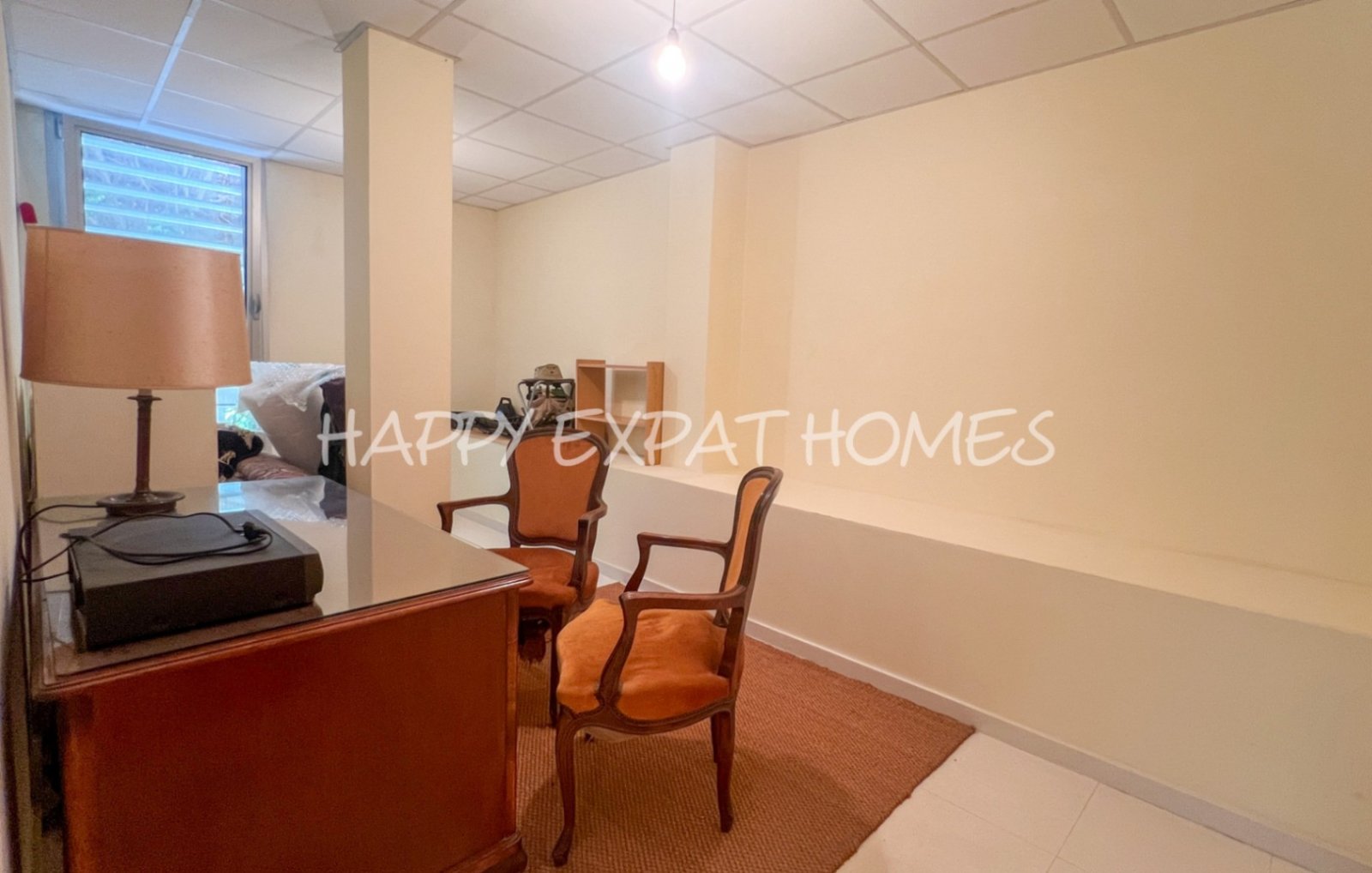 Wir lieben die Urbanisierung Casas del Mar, und dieses Duplex mit fünf Schlafzimmern und seiner wunderbaren Terrasse wird Ihr Herz stehlen.Von der ge