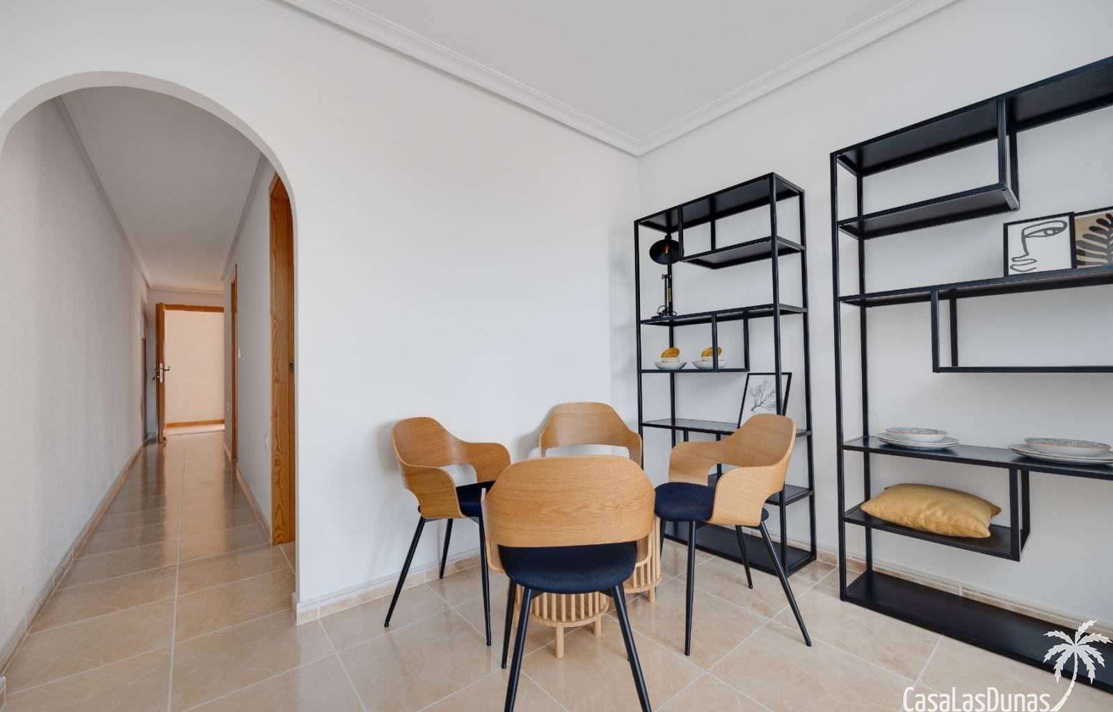  Diese renovierten Neubauhäuser im typisch spanischen Dorf San Fulgencio stellen eine hervorragende Gelegenheit für diejenigen dar, die eine neue Wohn