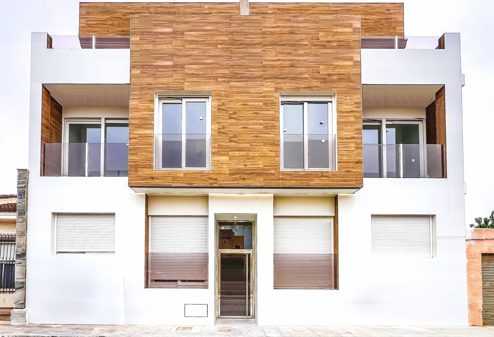  In der charmanten Gemeinde Pilar de la Horadada gelegen, bietet diese Wohnanlage eine exklusive Auswahl an Immobilien, die darauf ausgelegt sind, die