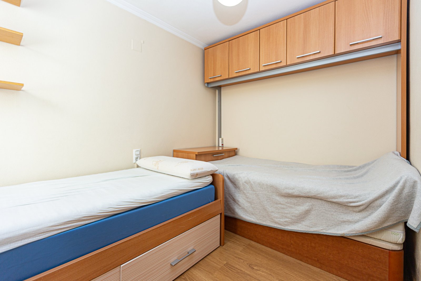  Penthouse in der fünften Etage, das Luxus, Komfort und eine beneidenswerte Lage bietet. Mit drei Schlafzimmern und zwei Bädern, einschließlich eines 