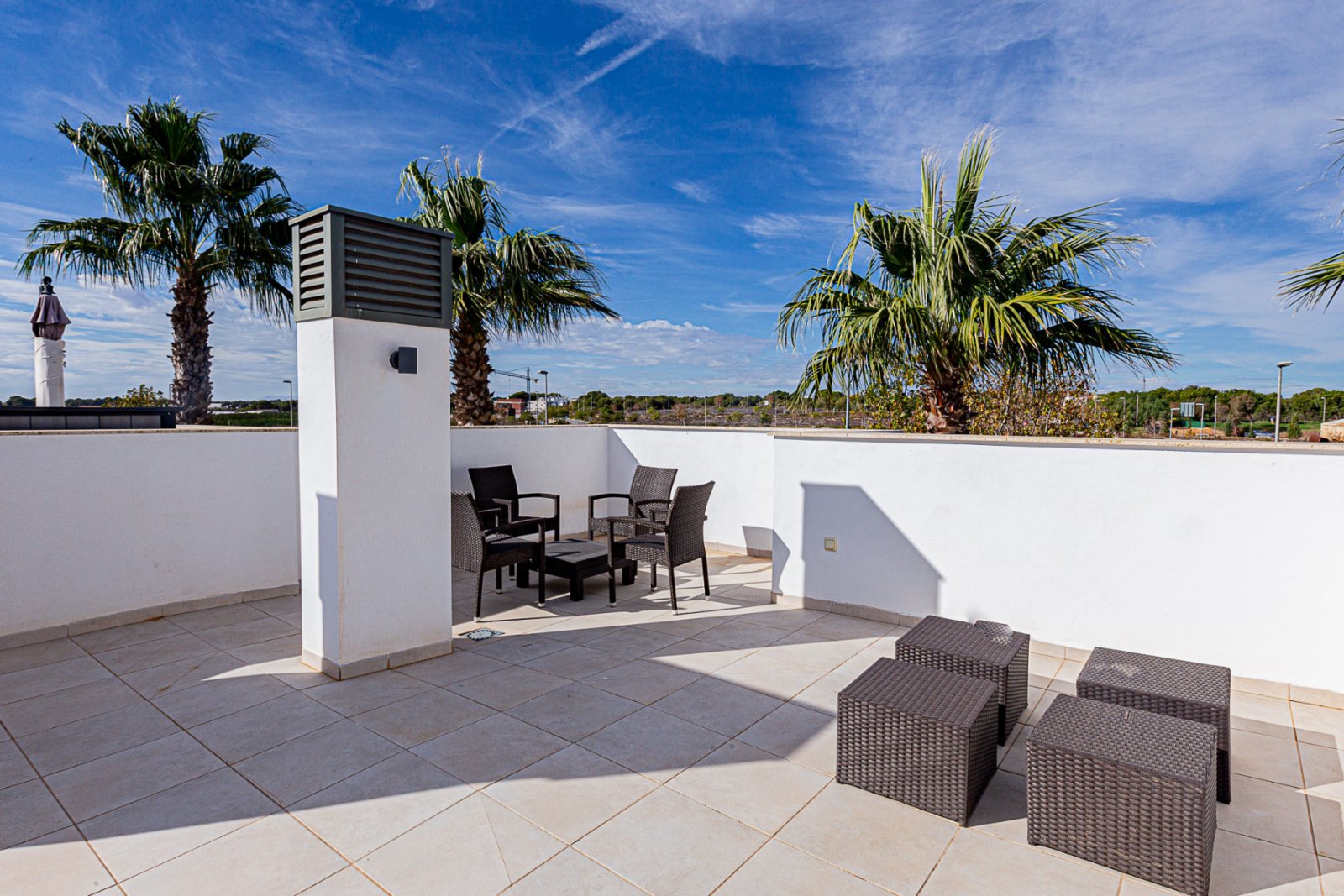  Top Wiederverkauf einer modernen Dachgeschosswohnung auf dem Golfplatz Lo Romero. Die Unterkunft liegt innerhalb des Golfplatzgeländes in einer gesch