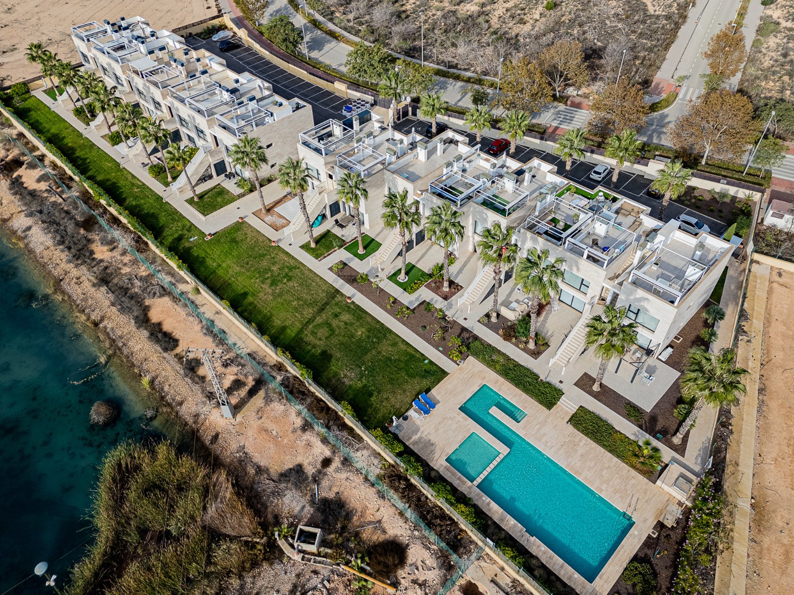  Top Wiederverkauf einer modernen Dachgeschosswohnung auf dem Golfplatz Lo Romero. Die Unterkunft liegt innerhalb des Golfplatzgeländes in einer gesch