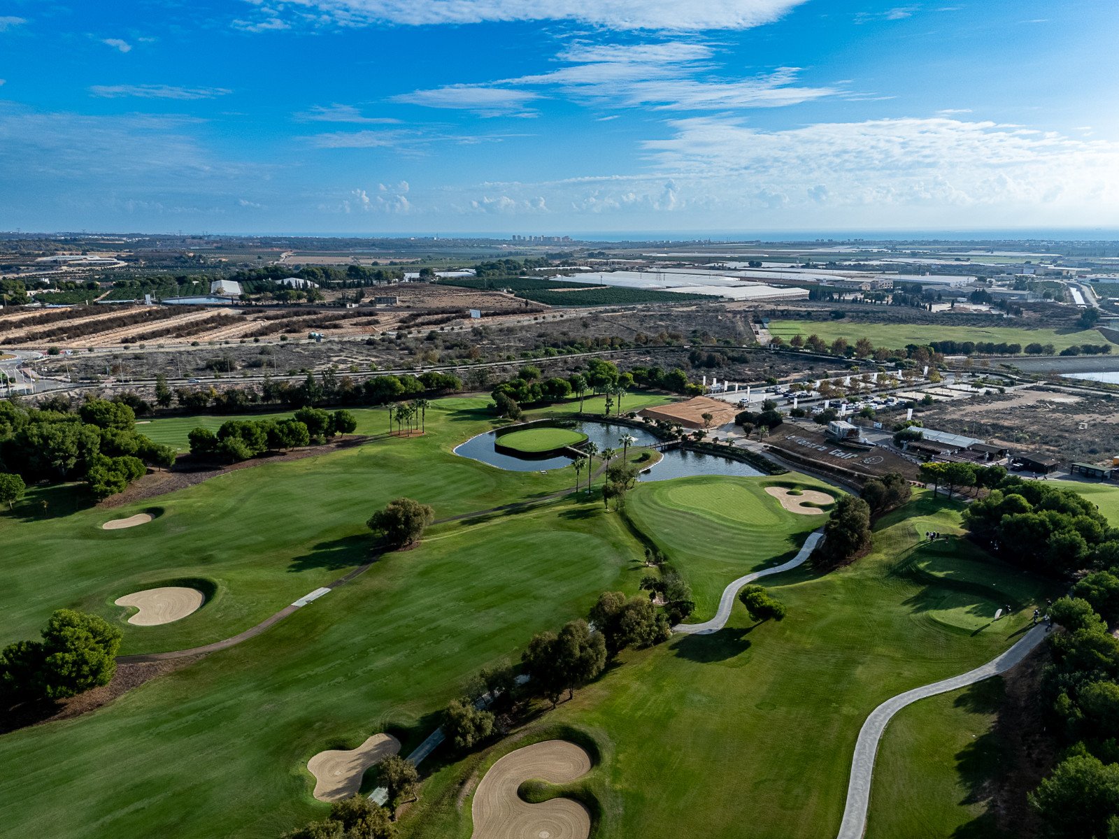  Top Wiederverkauf einer modernen Dachgeschosswohnung auf dem Golfplatz Lo Romero. Die Unterkunft liegt innerhalb des Golfplatzgeländes in einer gesch