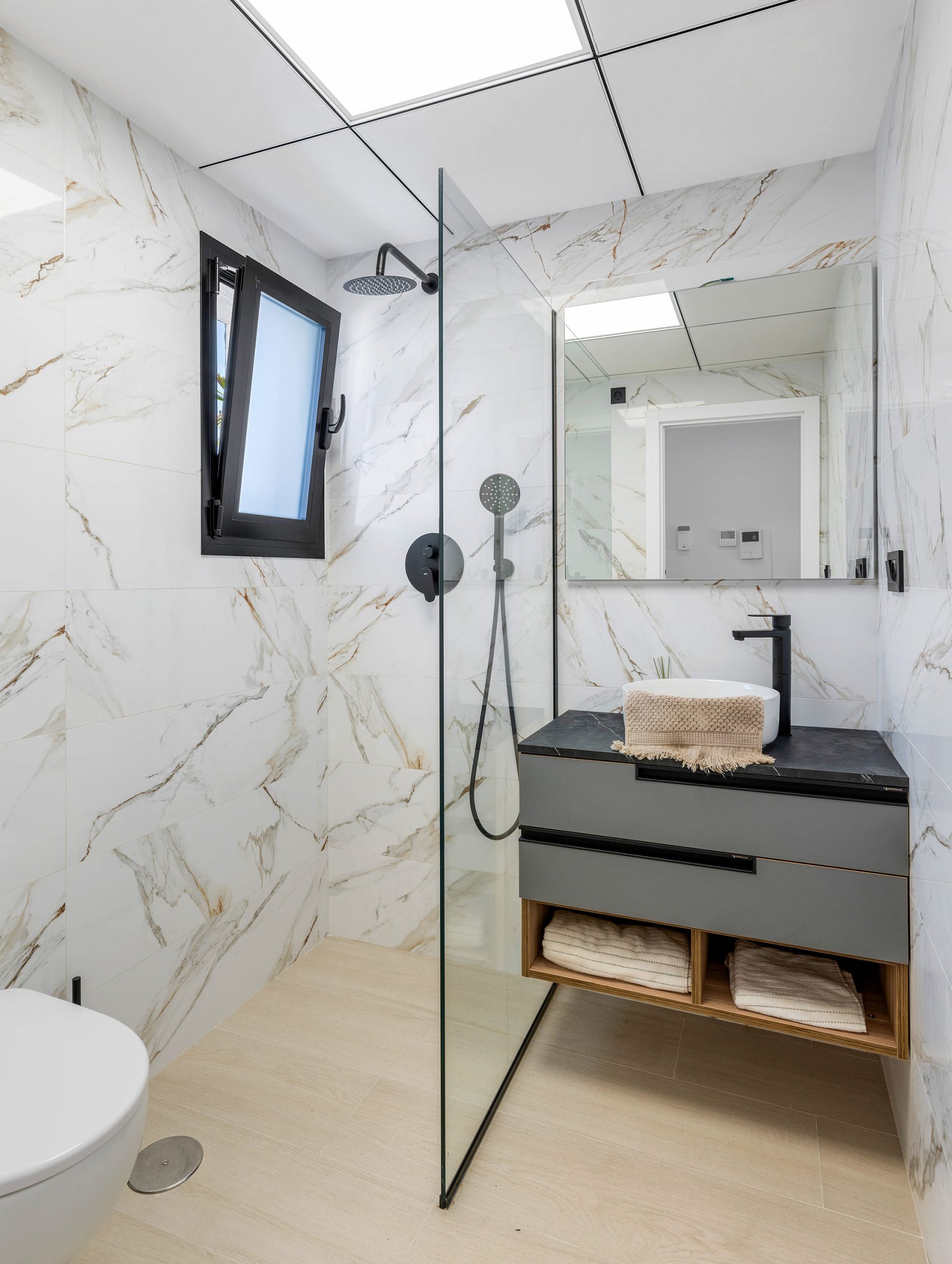  EINE AUSSERGEWÖHNLICHE INVESTITIONSMÖGLICHKEIT, DIE SIE NICHT VERPASSEN SOLLTEN!
Wunderschöne neue Wohnanlage mit lizenzierten Touristenapp