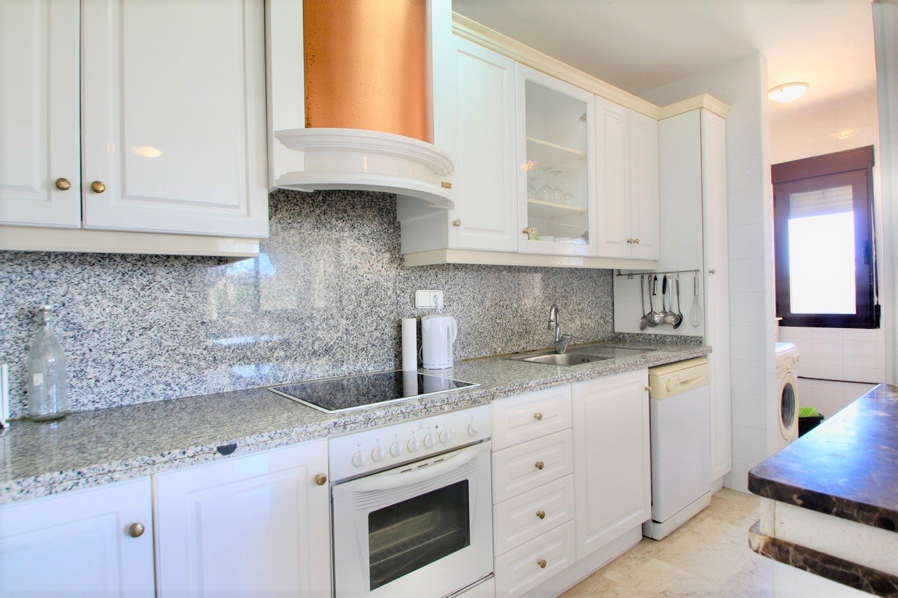   Large and bright apartment located in Las Ramblas, Orihuela Costa&amp;#13;&amp;#13;
Bright and well maintained apartment with views over f