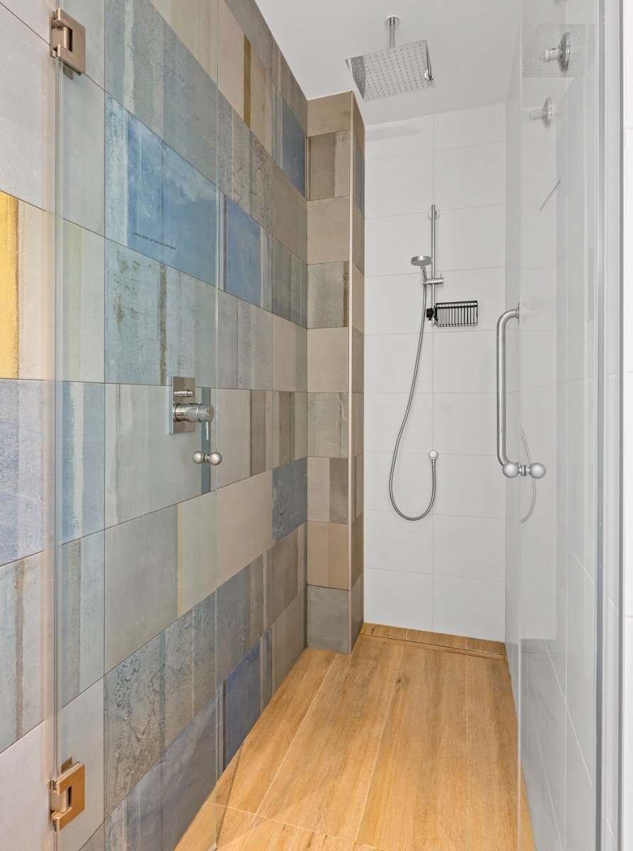  Erleben Sie mediterranes Wohnen der Extraklasse in diesem exklusiven Luxusapartment in der begehrten Wohnanlage Níspero innerhalb des Las Colinas Gol