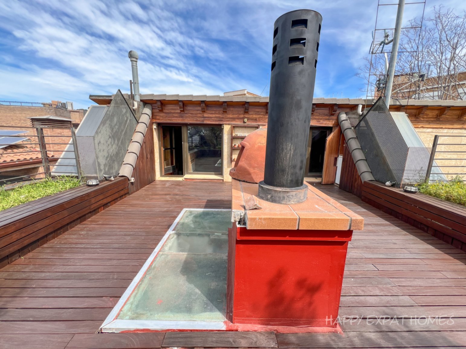 Beeindruckende 510m² Luxusvilla in der Nähe internationaler SchulenErleben Sie unvergleichlichen Raum, Komfort und Privatsphäre in dieser prächtigen 