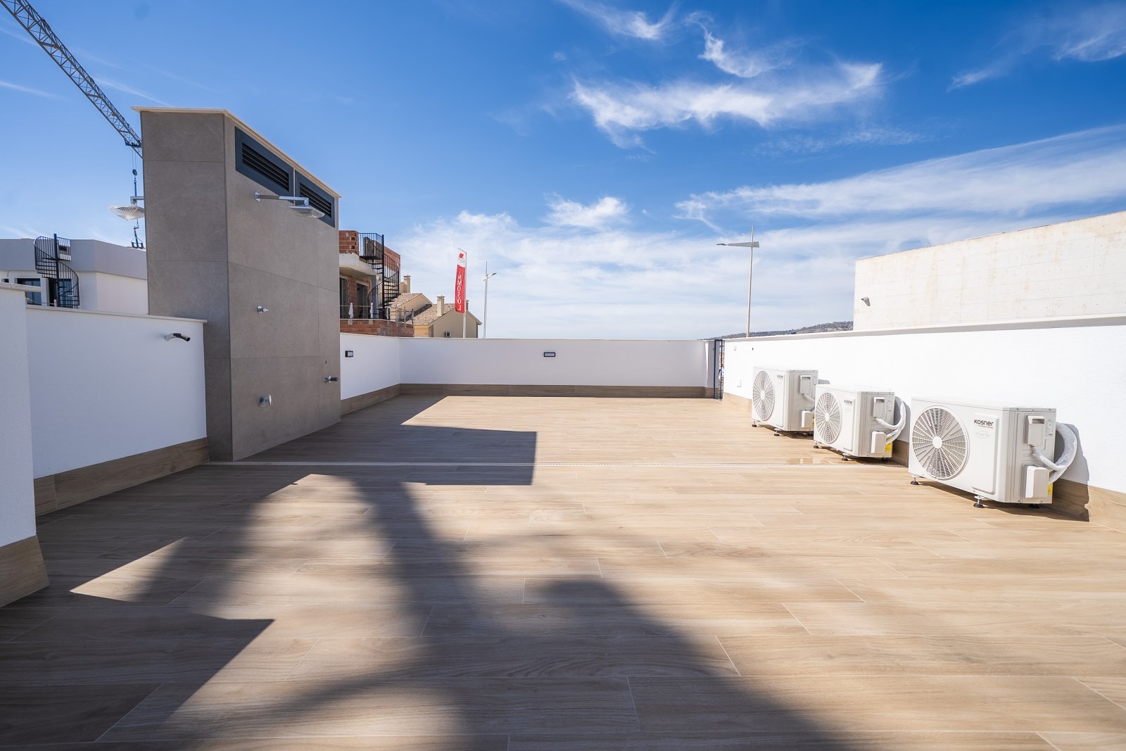  In der prestigeträchtigen Umgebung von La Finca Golf gelegen, bietet diese Wohnanlage eine Auswahl an Häusern, die sich an unterschiedliche Bedürfnis