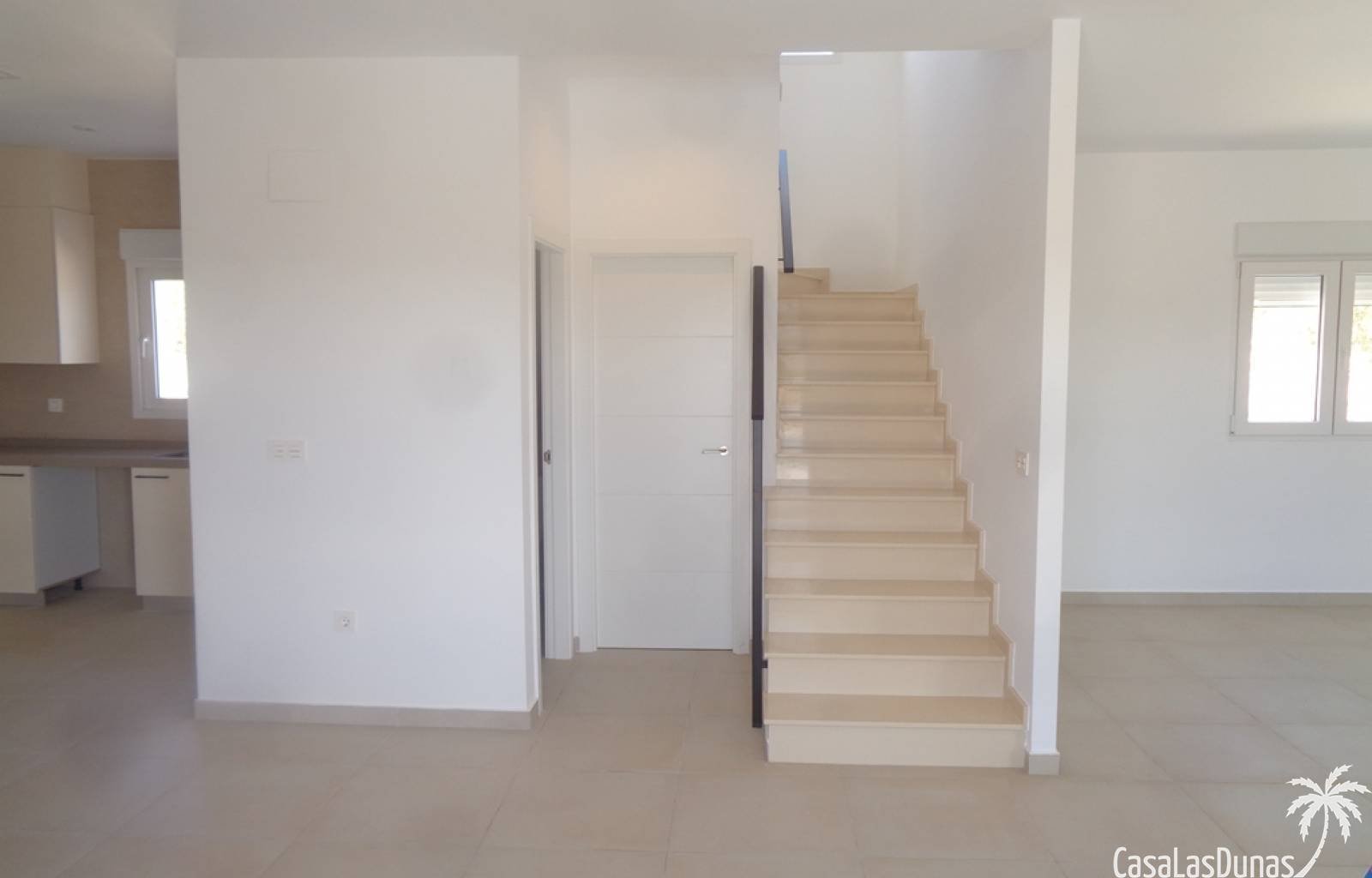  Bauen Sie Ihre eigene Traumvilla in Pinoso ! Es besteht die Möglichkeit, zwischen einem traditionellen Baustil und einem modernen Stil zu wählen. Das