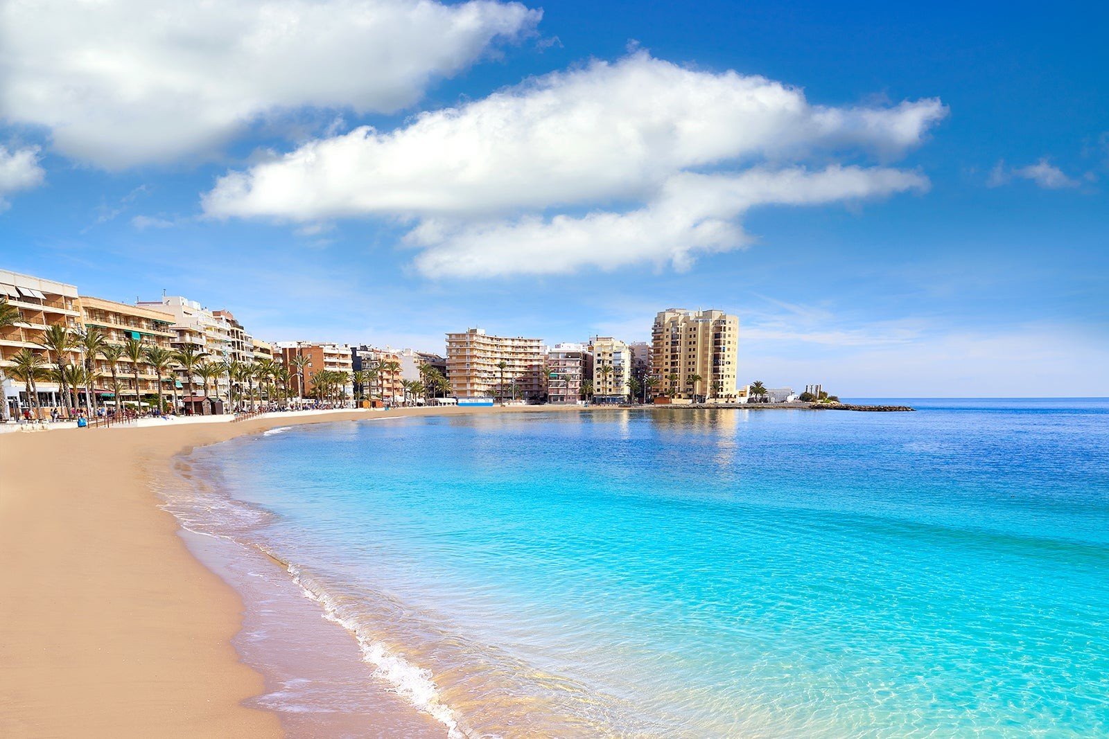   Modern Apartment in the Heart of Torrevieja – Just Steps from the Beach&amp;#13;&amp;#13;
This stunning, contemporary apartment is located