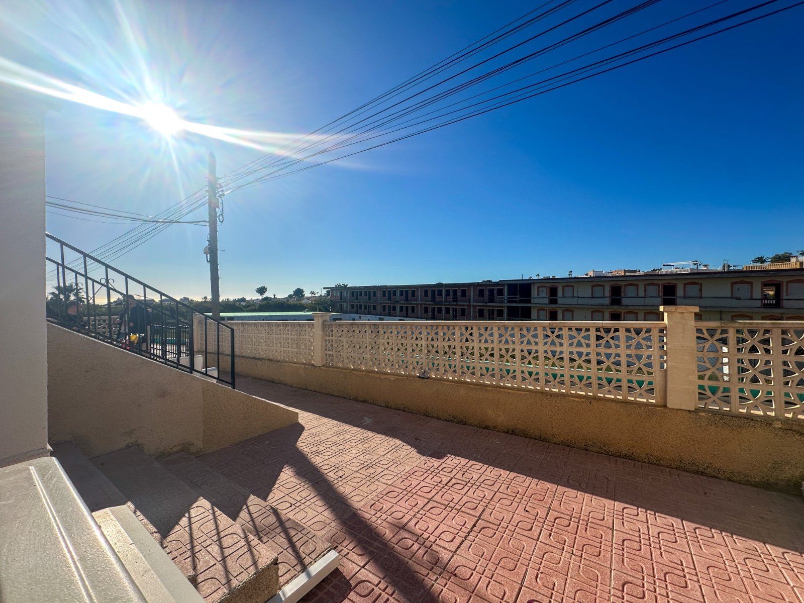  Diese wunderschön renovierte 1-Zimmer-Wohnung im Mirador del Mediterráneo in Villamartín bietet eine perfekte Kombination aus Komfort und Bequemlichk