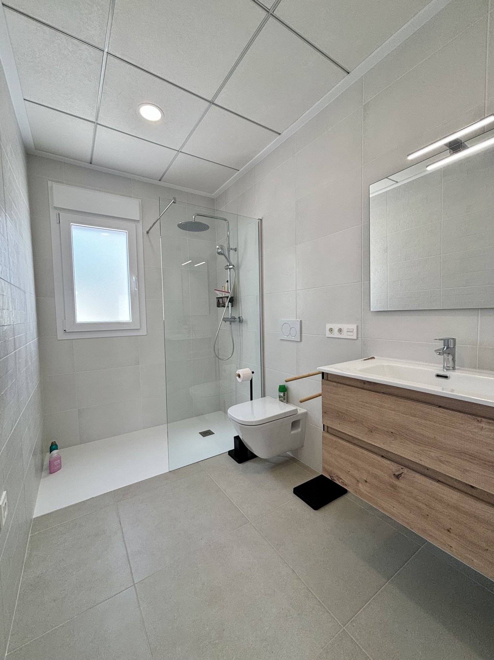  Im charmanten Ort Benijófar gelegen, bietet diese exklusive Kollektion von 8 unabhängigen Häusern eine ideale Umgebung für diejenigen, die Ruhe und K