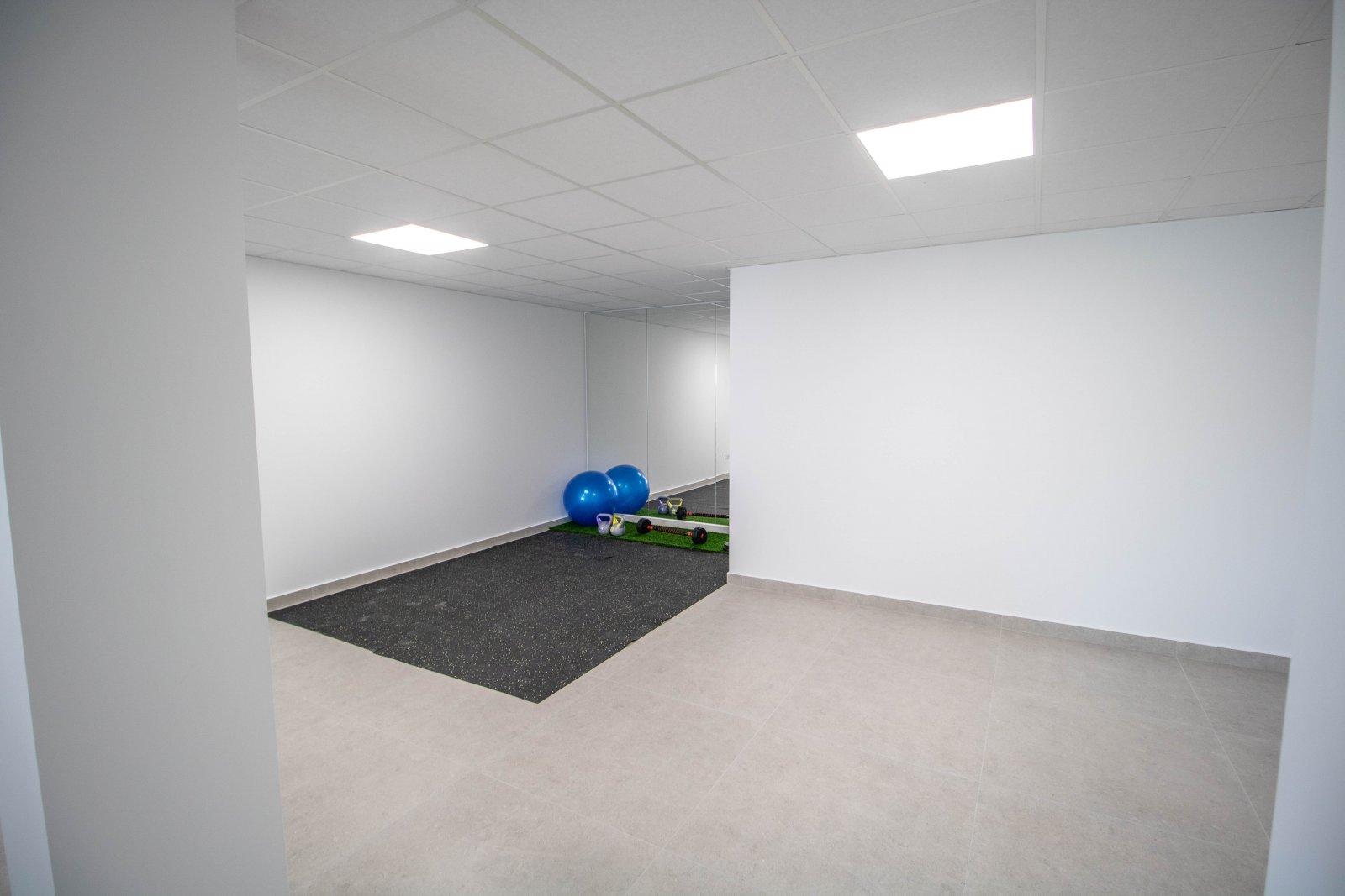  In der charmanten Stadt Finestrat gelegen, bietet diese exklusive Kollektion von 11 unabhängigen Wohnhäusern eine privilegierte Umgebung mit Meerblic