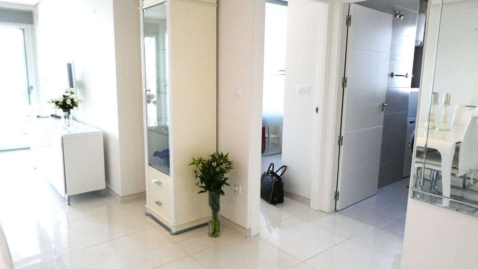  Entdecken Sie gehobenes mediterranes Wohnen in diesem wunderschön gepflegten Penthouse-Apartment mit Südwestausrichtung in der begehrten Wohnanlage G