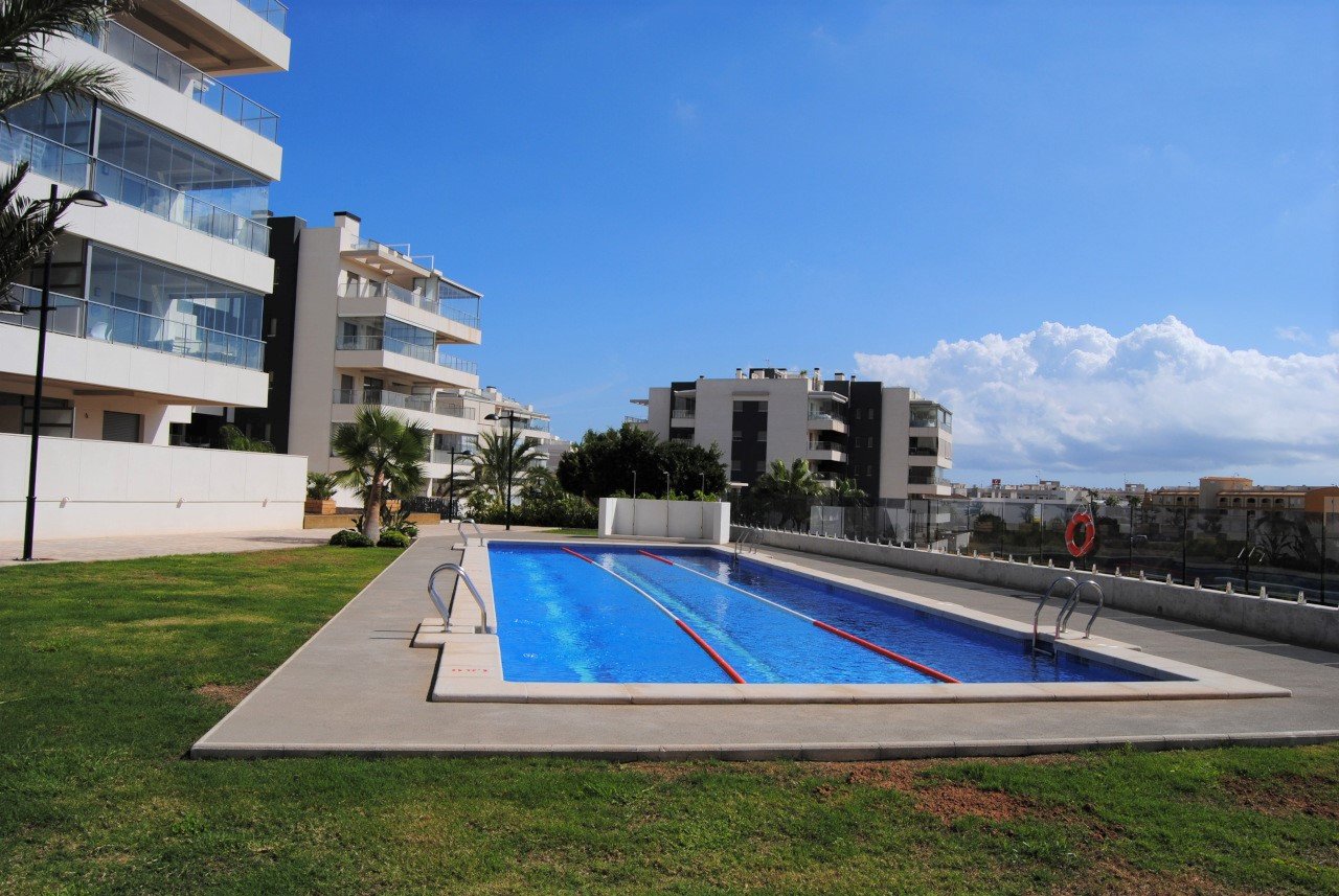  Entdecken Sie gehobenes mediterranes Wohnen in diesem wunderschön gepflegten Penthouse-Apartment mit Südwestausrichtung in der begehrten Wohnanlage G