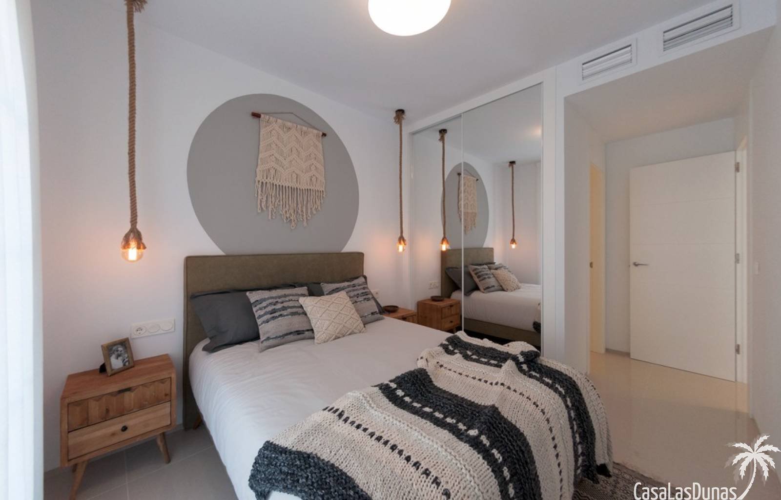  Dieses Projekt besteht aus mehreren Modellen, die von Reihenhäusern über Wohnungen mit Privatgarten bis hin zu Wohnungen mit Dachterrasse reichen. Al