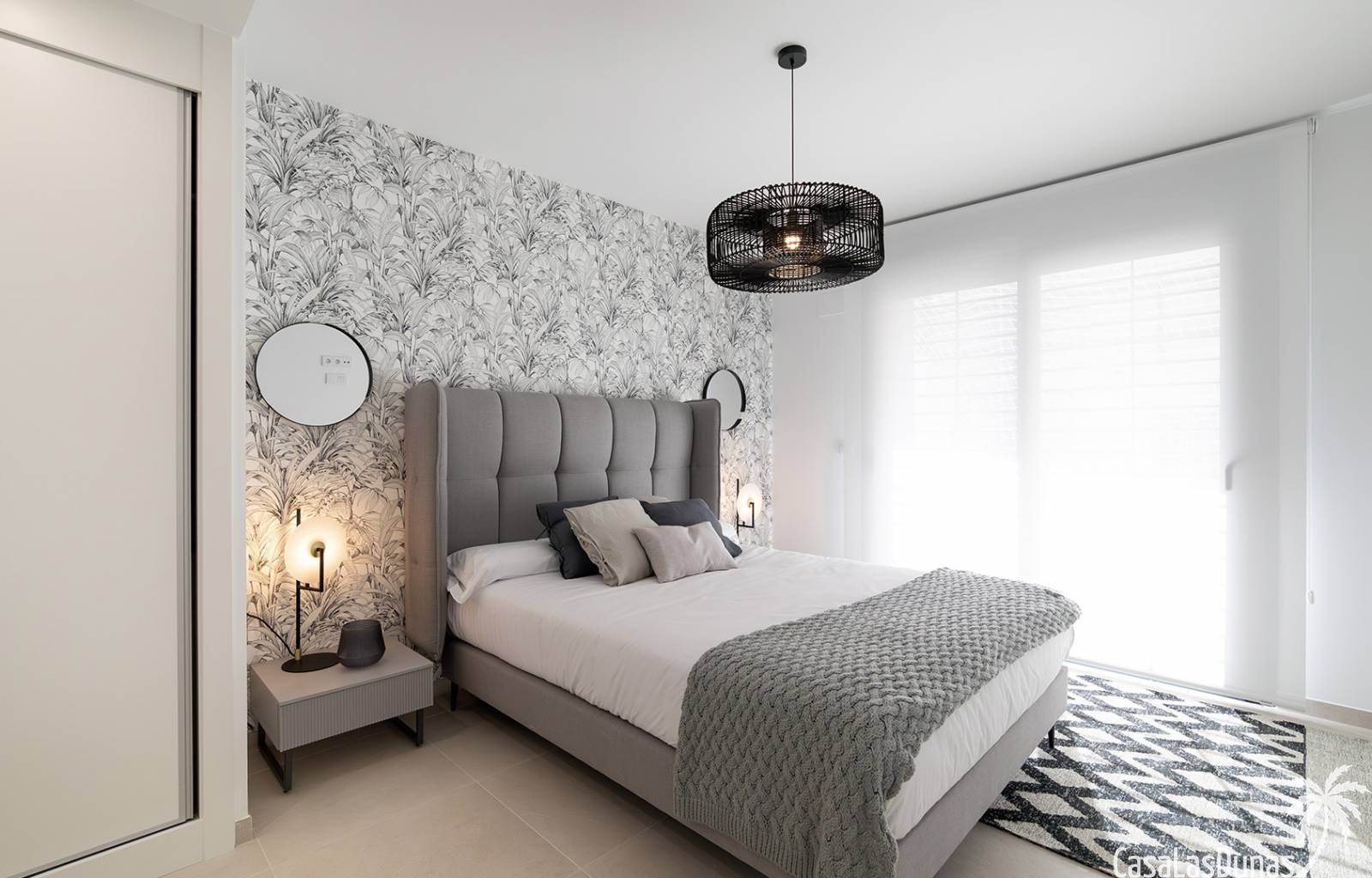  Nur wenige Gehminuten vom Strand entfernt, inmitten der Natur und dennoch in unmittelbarer Nähe zu allen Annehmlichkeiten: Dieses exklusive Neubaupro