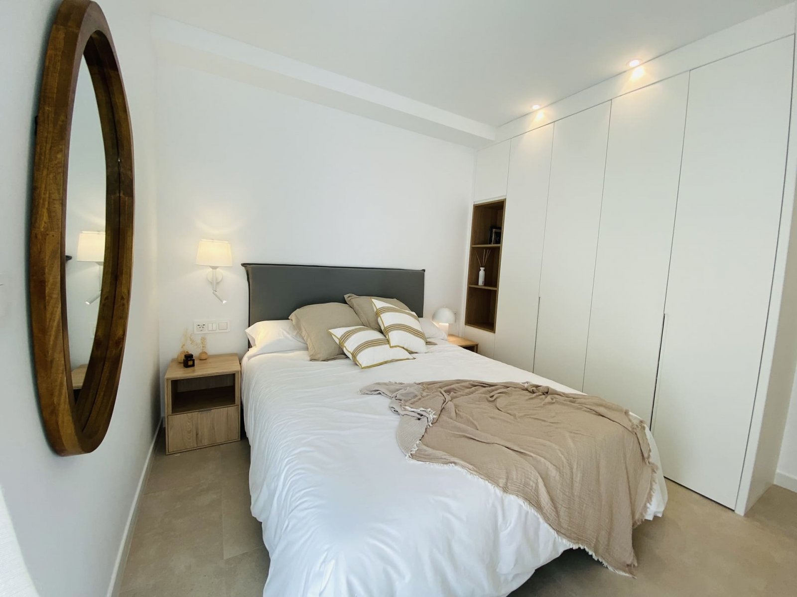  Im charmanten Ort Pilar de la Horadada gelegen, bietet dieser Wohnkomplex eine Auswahl an hohen und niedrigen Bungalows, die darauf ausgelegt sind, d