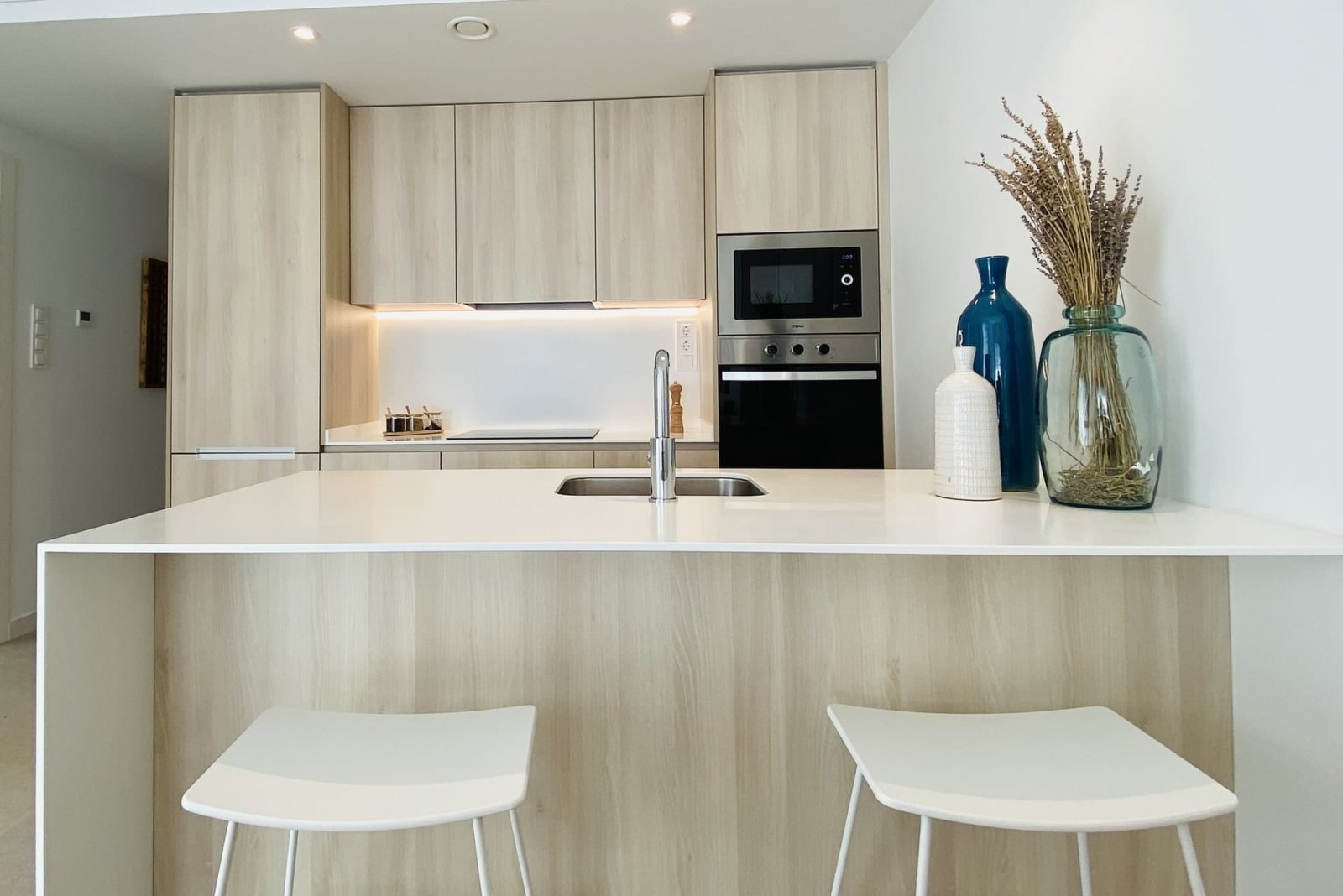  Im charmanten Ort Pilar de la Horadada gelegen, bietet dieser Wohnkomplex eine Auswahl an hohen und niedrigen Bungalows, die darauf ausgelegt sind, d