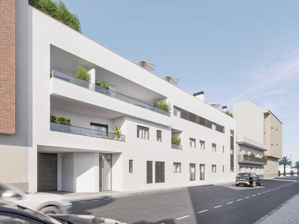  Im charmanten Ort San Pedro del Pinatar gelegen, bietet diese Wohnanlage eine Auswahl von 21 Immobilien, darunter Apartments, Erdgeschosse und Penthä
