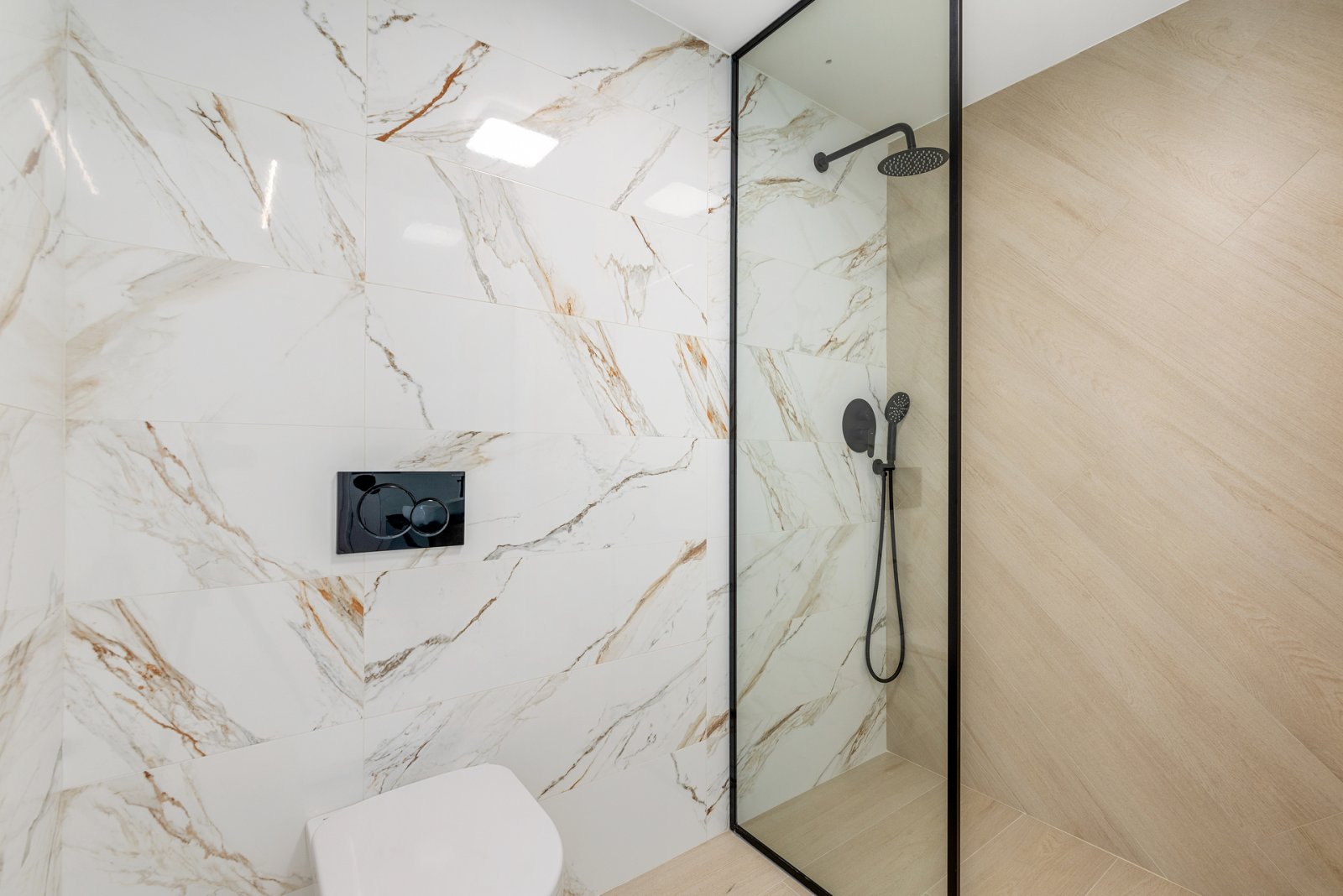  EINE AUSSERGEWÖHNLICHE INVESTITIONSMÖGLICHKEIT, DIE SIE NICHT VERPASSEN SOLLTEN!
Wunderschöne neue Wohnanlage mit lizenzierten Touristenapp