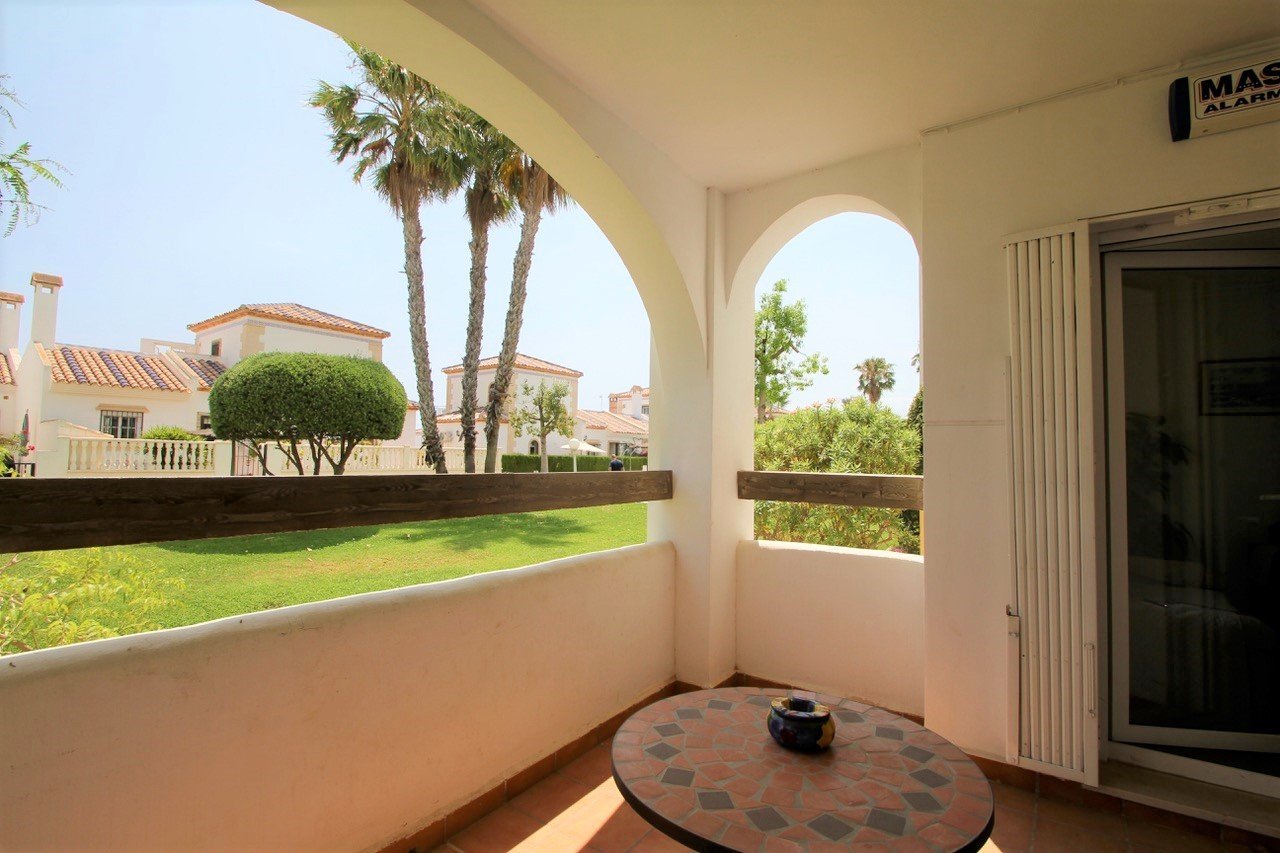   East facing apartment with lovely views over the communal green zone and pool. &amp;#13;&amp;#13;
The apartment distributes over an open p