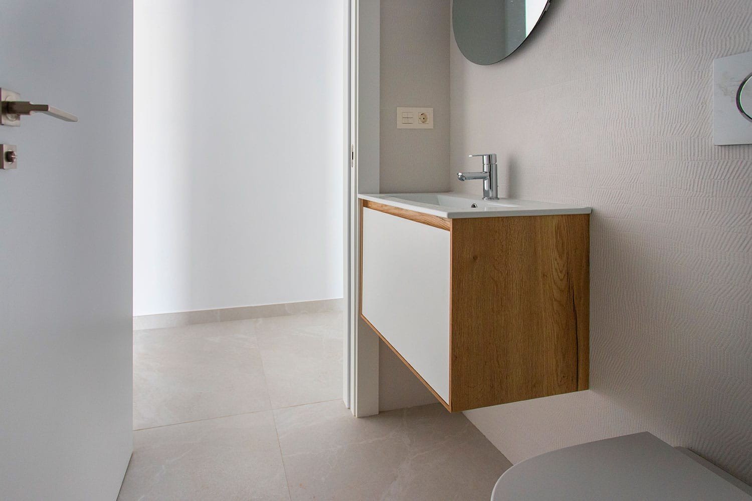   Modern Apartment in the Heart of Torrevieja – Just Steps from the Beach&amp;#13;&amp;#13;
This stunning, contemporary apartment is located