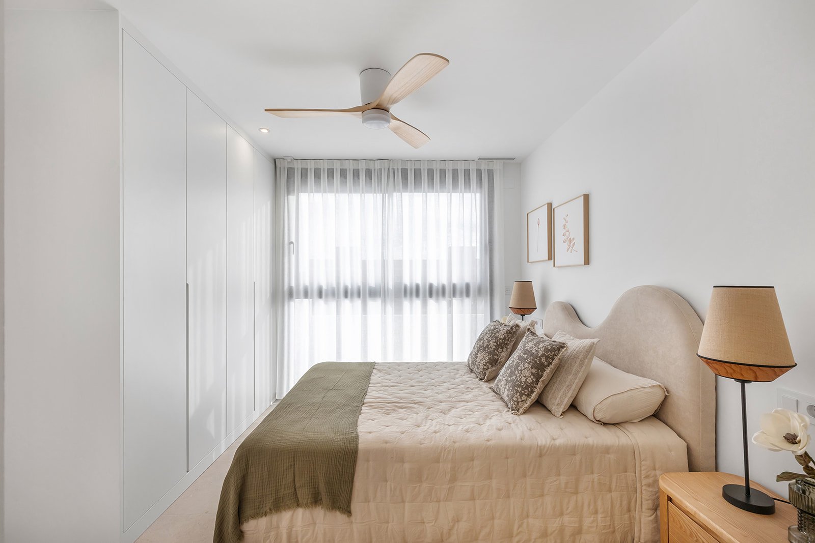  In der charmanten Stadt Los Alcázares gelegen, bietet diese Wohnanlage eine Auswahl von 22 Einheiten, darunter Wohnungen und Penthäuser. Für diejenig