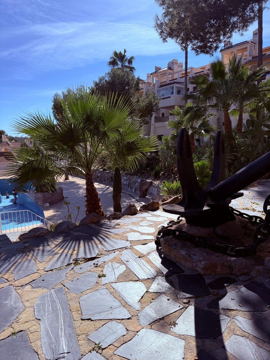   This beautifully renovated and fully furnished 138m² apartment offers spacious, modern living with high-quality finishes throughout. Designed for co