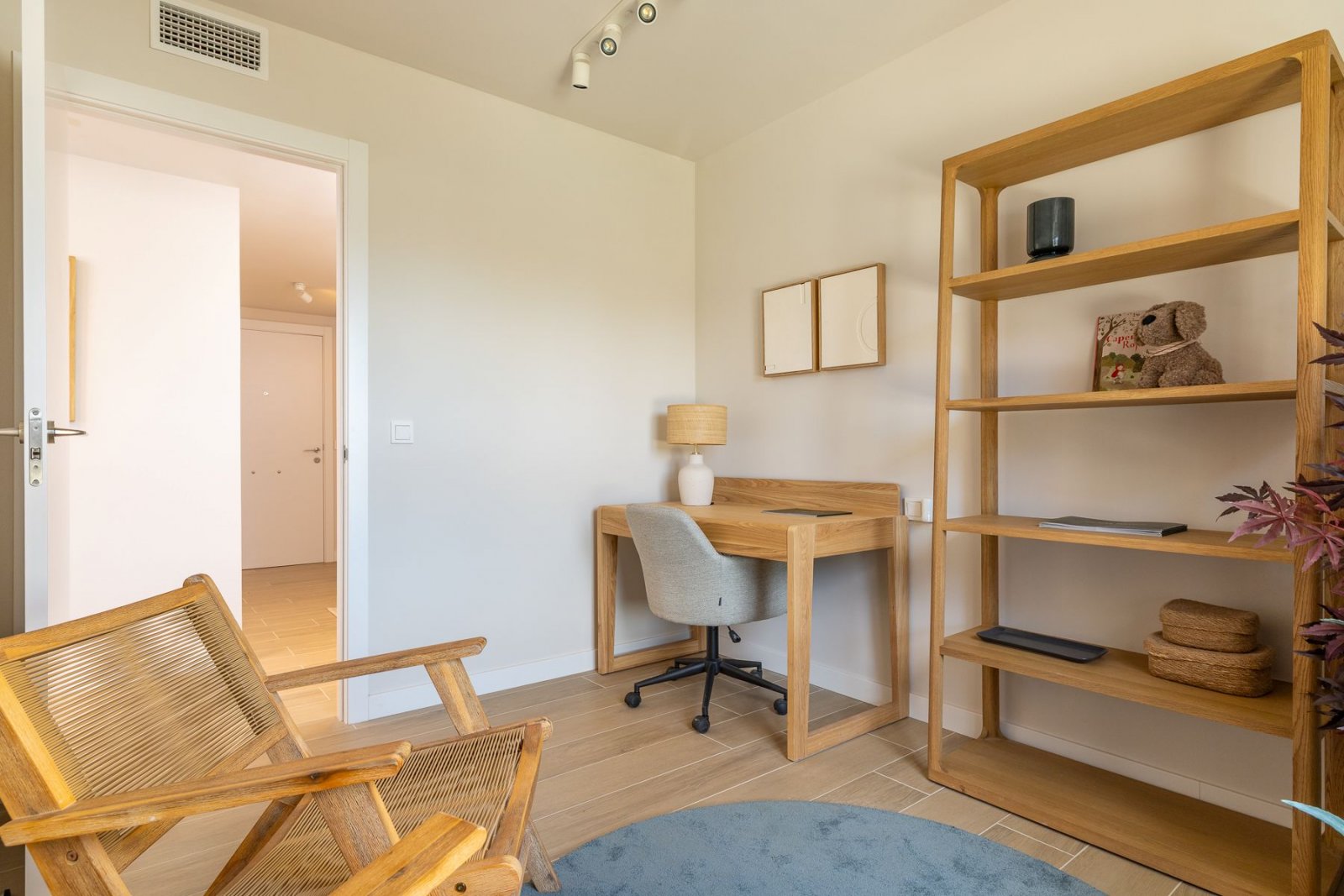  In der wunderschönen Stadt Calpe gelegen, bietet diese exklusive Wohnanlage eine Auswahl von 31 hochwertigen Wohnungen, darunter Apartments und Penth