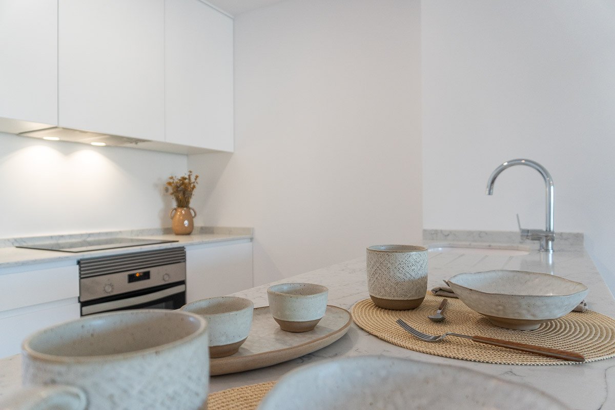  In der wunderschönen Orihuela Costa gelegen, bietet diese exklusive Wohnanlage eine Vielzahl von Wohnmöglichkeiten, die sich an unterschiedliche Bedü