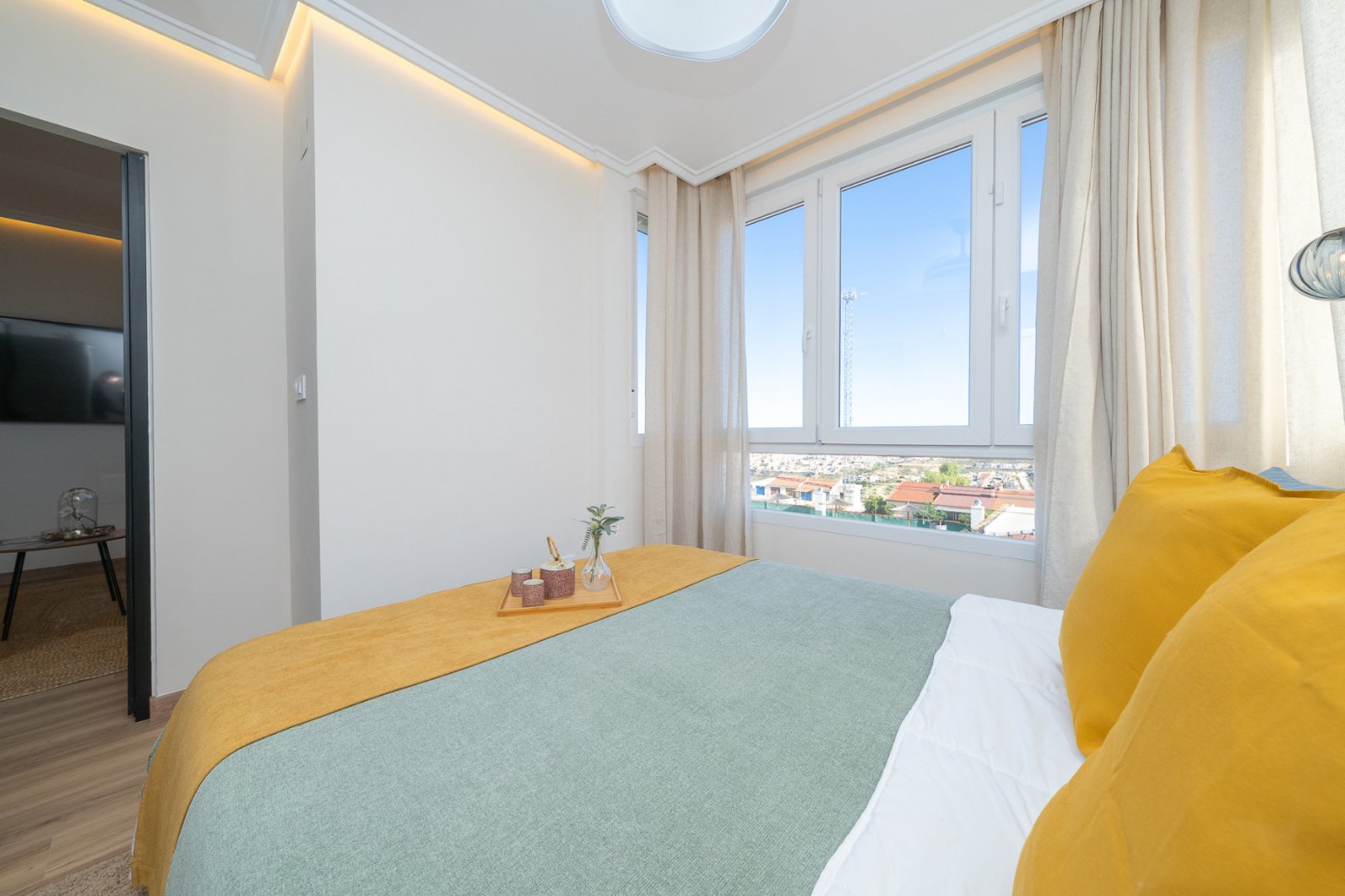  Wir freuen uns, diese komplett renovierte 1-Schlafzimmer-Wohnung präsentieren zu dürfen, die modernes Wohnen mit einer offenen Raumaufteilung bietet 