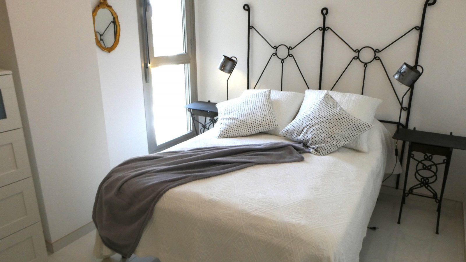  Entdecken Sie gehobenes mediterranes Wohnen in diesem wunderschön gepflegten Penthouse-Apartment mit Südwestausrichtung in der begehrten Wohnanlage G