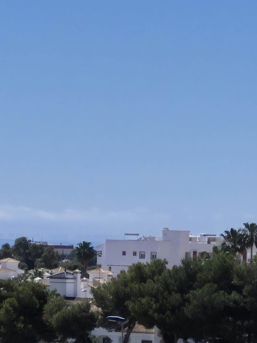  Entdecken Sie gehobenes mediterranes Wohnen in diesem wunderschön gepflegten Penthouse-Apartment mit Südwestausrichtung in der begehrten Wohnanlage G