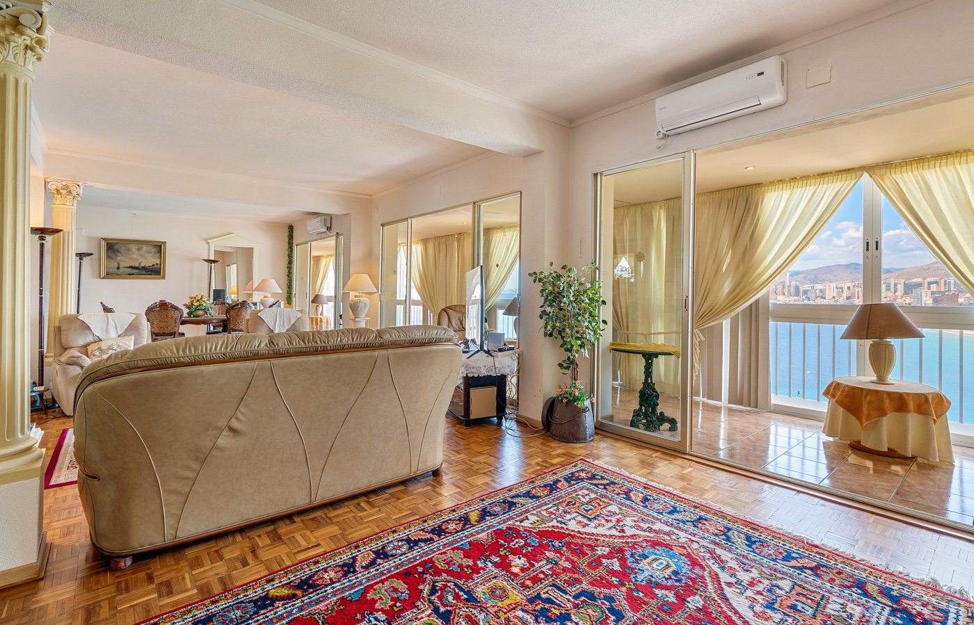   We present a&amp;amp;nbsp;rare opportunity&amp;amp;nbsp;in one of&amp;amp;nbsp;Benidorm’s most privileged locations: right next to the iconic&amp;am