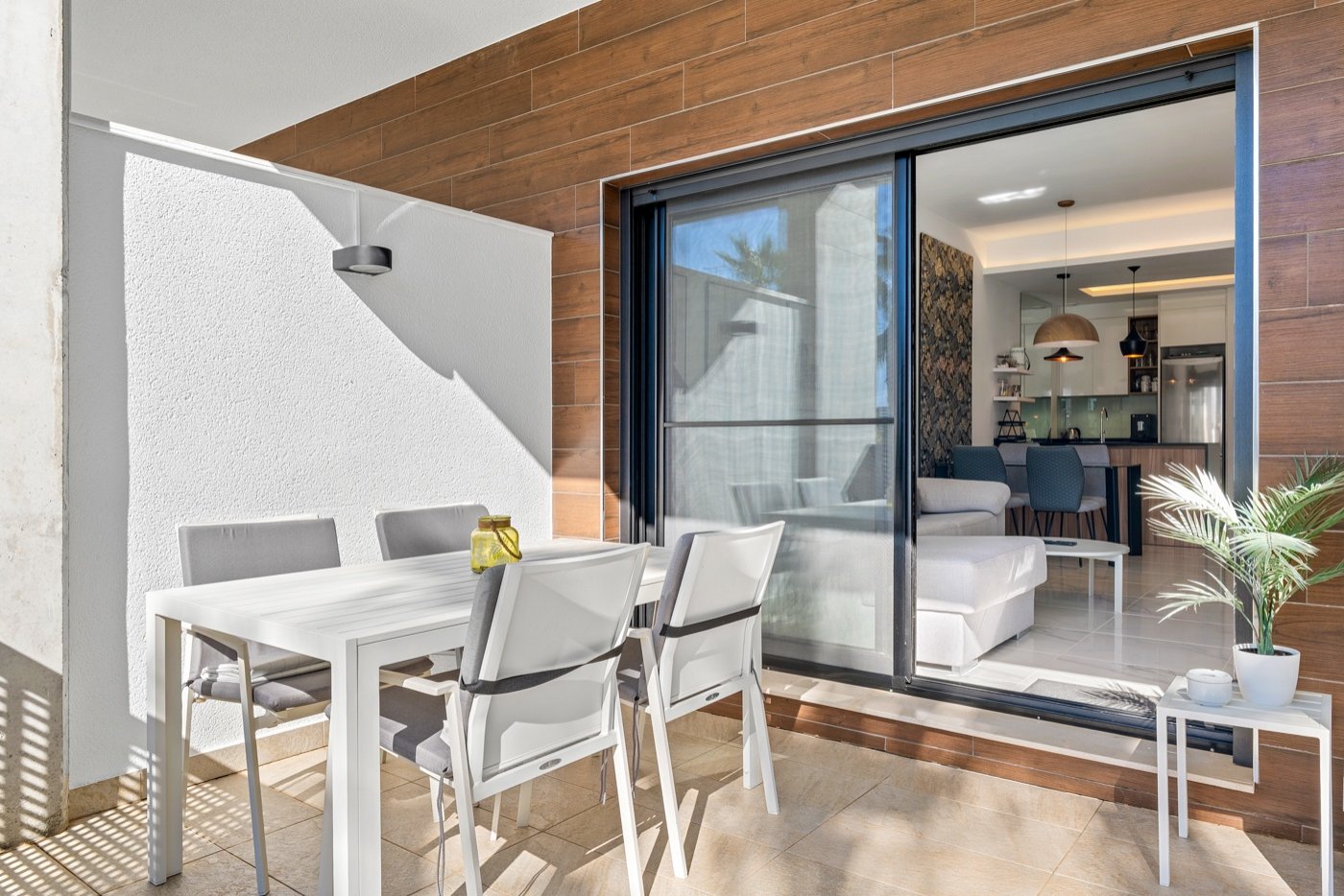   Ground floor apartment in El Raso, Guardamar del Segura
 This beautiful south-facing ground-floor apartment is located in a modern residen