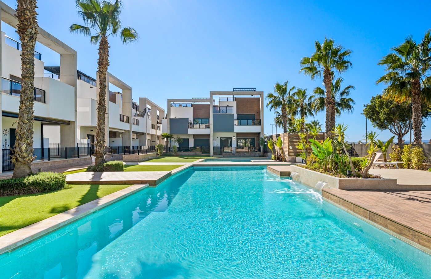   Ground floor apartment in El Raso, Guardamar del Segura
 This beautiful south-facing ground-floor apartment is located in a modern residen