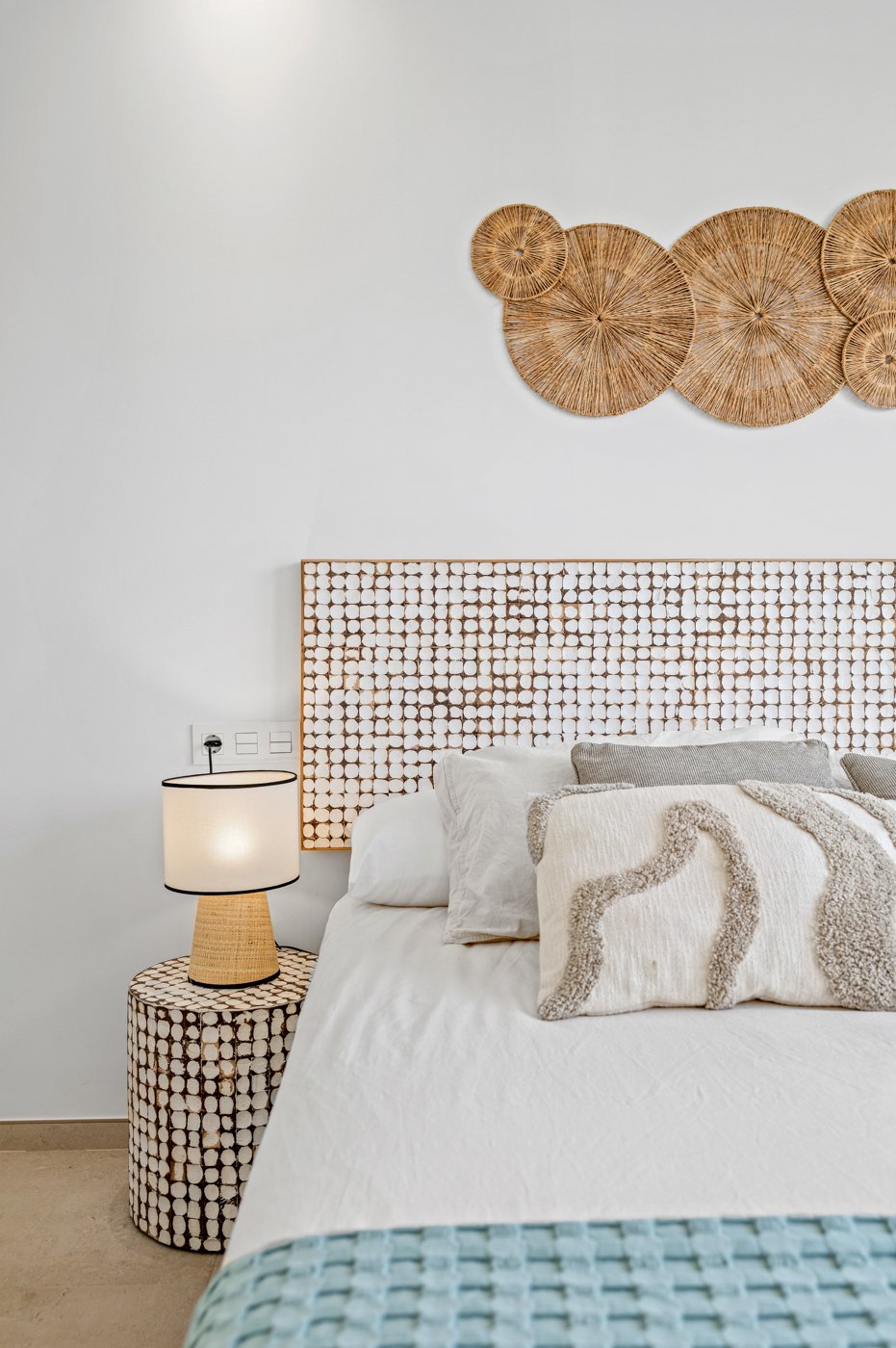  Im charmanten Ort Los Alcázares gelegen, bietet diese exklusive Wohnanlage eine Auswahl von 16 Immobilien, darunter Apartments, Erdgeschosse und Pent