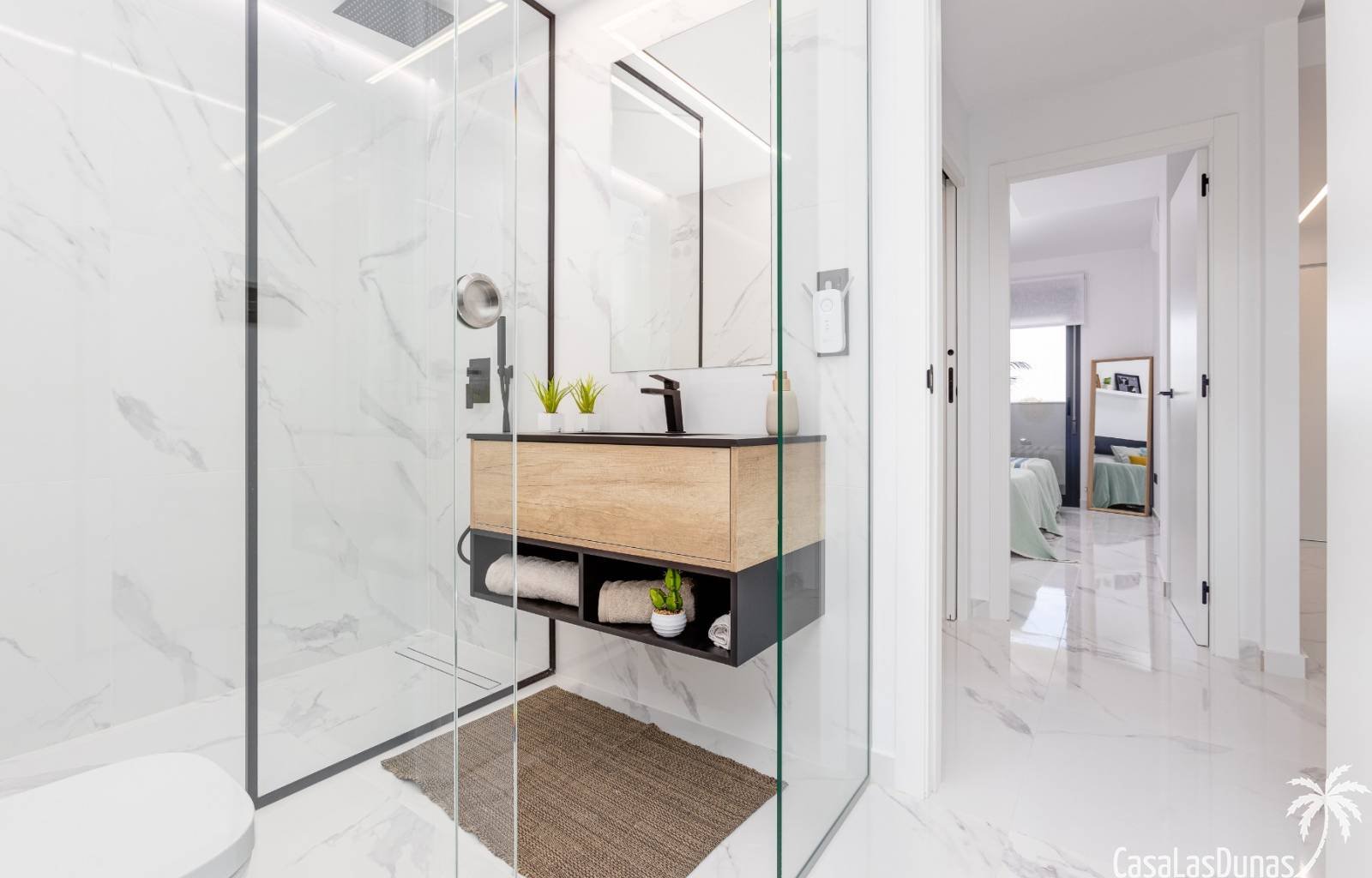  Oasis Beach XV ist ein Komplex von 130 Apartments, die die Wahl zwischen zwei oder drei Schlafzimmern und zwei Badezimmern haben, die um eine große G