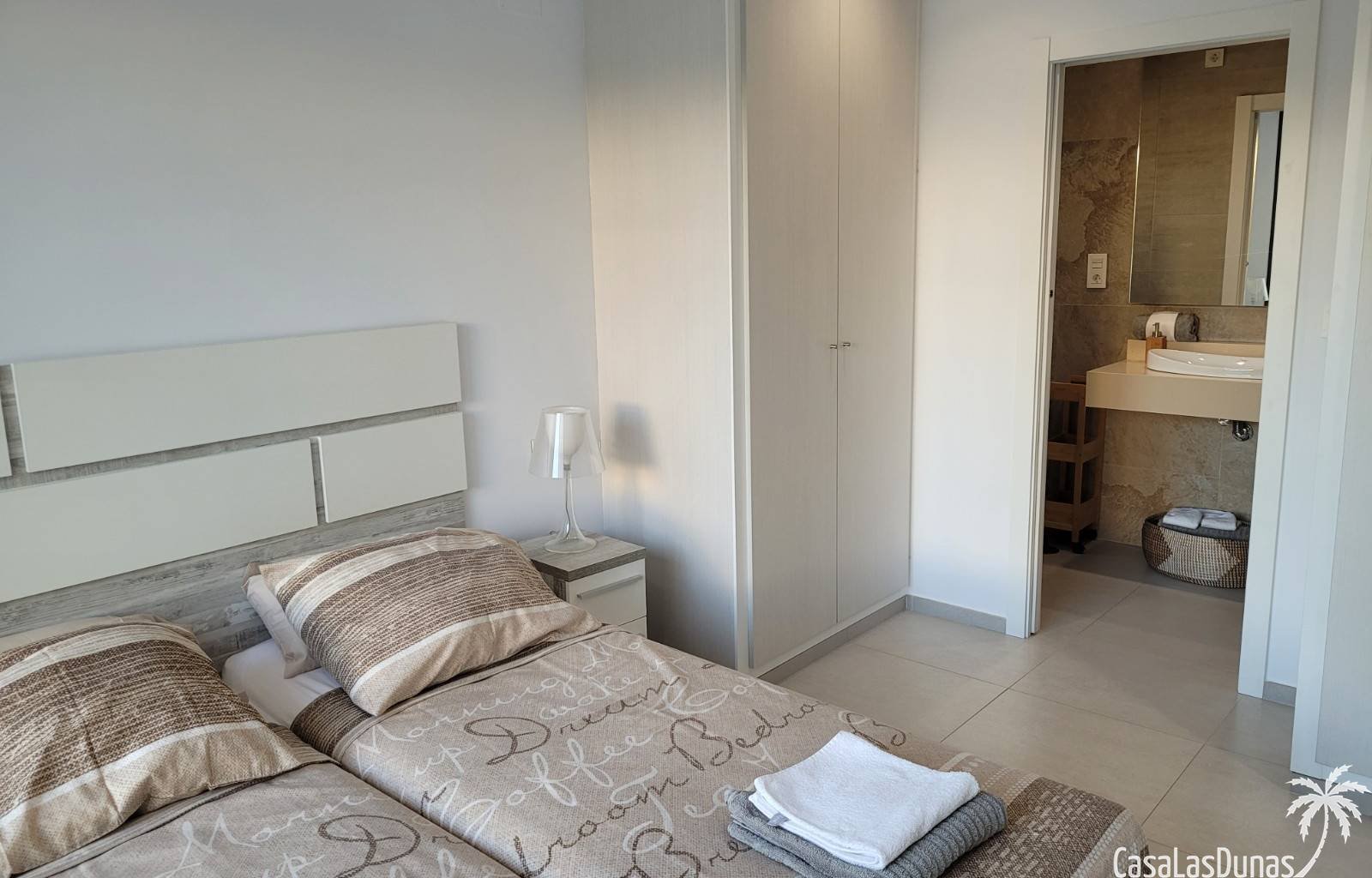  La Perla Blanca ist die ideale Ferienvilla für alle, die Luxus und Komfort an der traumhaften Costa Blanca suchen. Dieses beeindruckende Anwesen biet