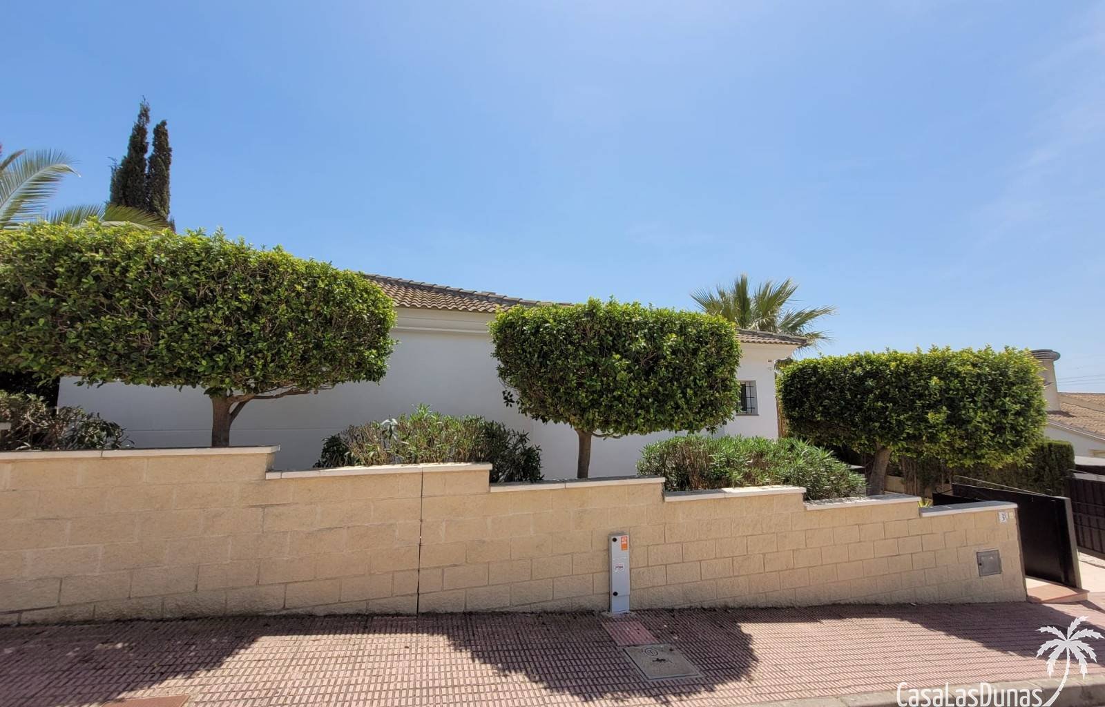  Die Villa El Sueño am Rande von La Marina (San Fulgencio) bietet dank ihrer erhöhten Lage einen luxuriösen Rückzugsort mit atemberaubendem Panoramabl