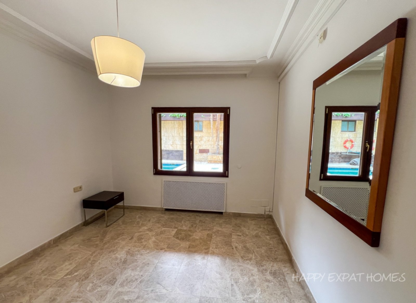 Beeindruckende 510m² Luxusvilla in der Nähe internationaler SchulenErleben Sie unvergleichlichen Raum, Komfort und Privatsphäre in dieser prächtigen 