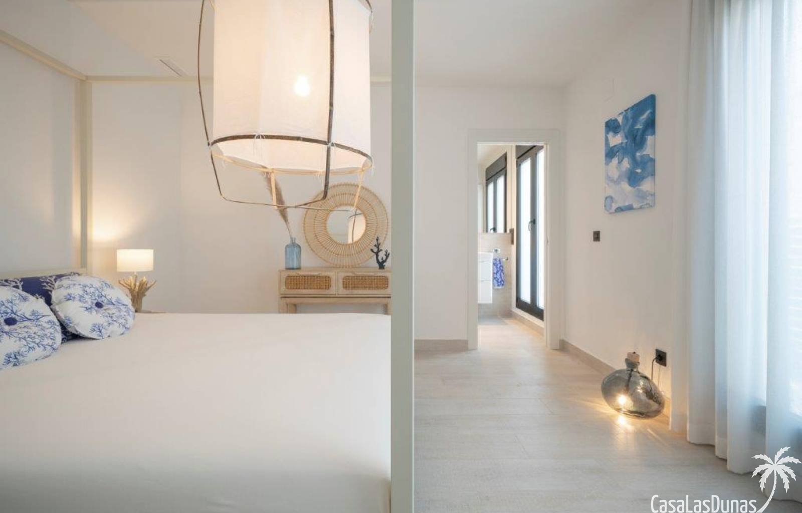  VILLA SUNRISE bietet ein unvergleichliches Urlaubserlebnis für diejenigen, die Luxus und Komfort in einer idyllischen Umgebung suchen. An der wunders