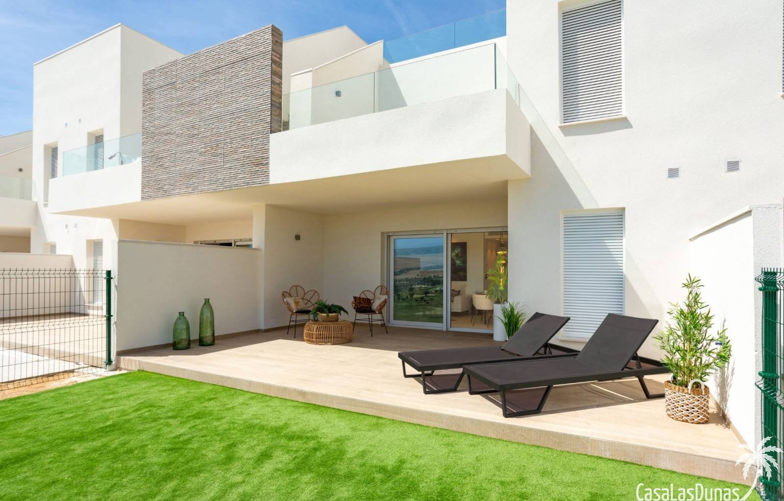 Algorfa:  Diese geräumigen, neu gebauten Apartments befinden sich auf einem Golfplatz an der Costa Blanca im Süden. Diese hellen Neubauwohnungen verteilen sich 