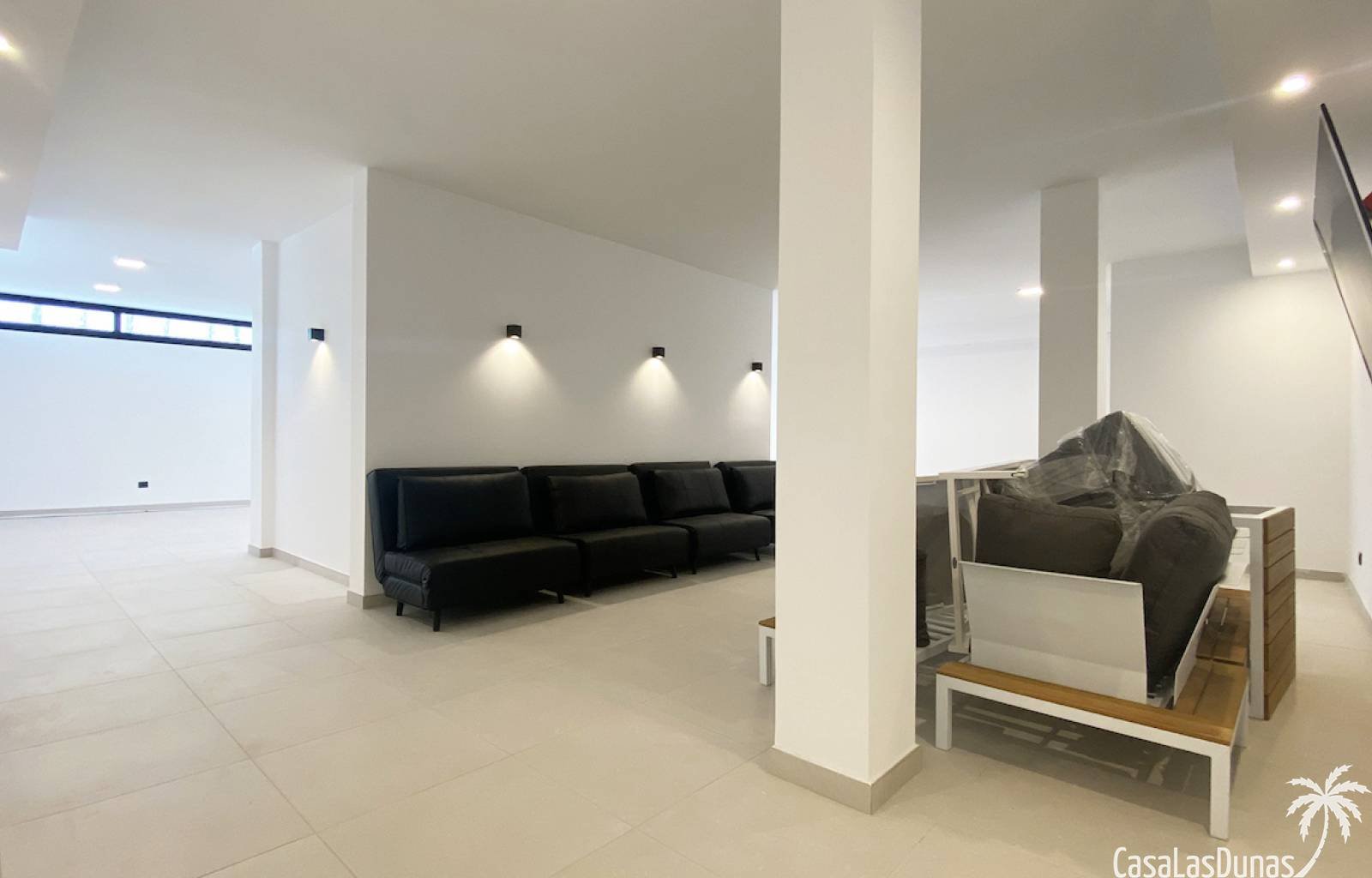  Tolles und großes Neubau-Villa-Projekt in Torrevieja. Diese Villa befindet sich in einer großartigen Stadt mit Stränden und Annehmlichkeiten rundheru